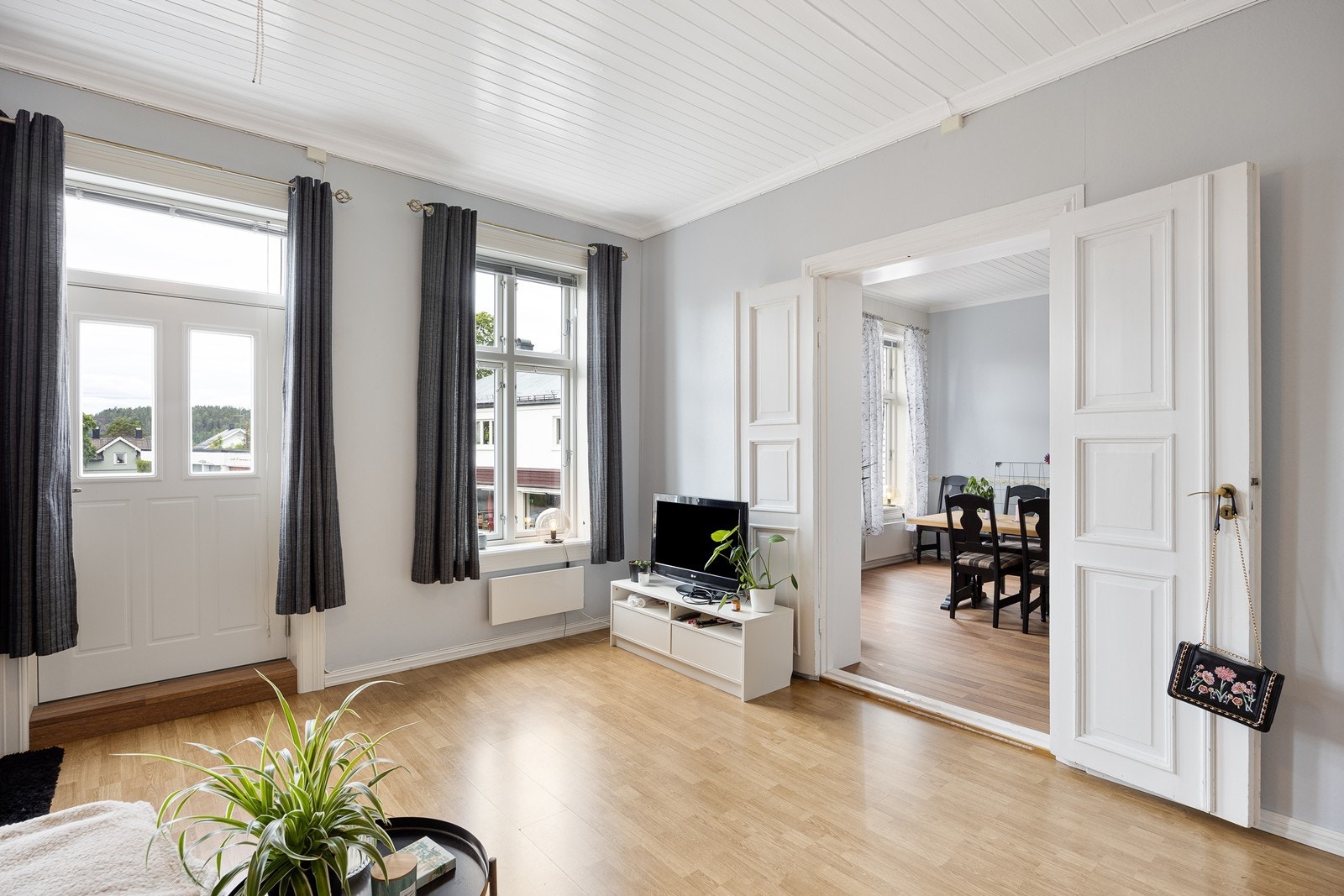 Stue i leilighet i 2. etasje. Galleribilde