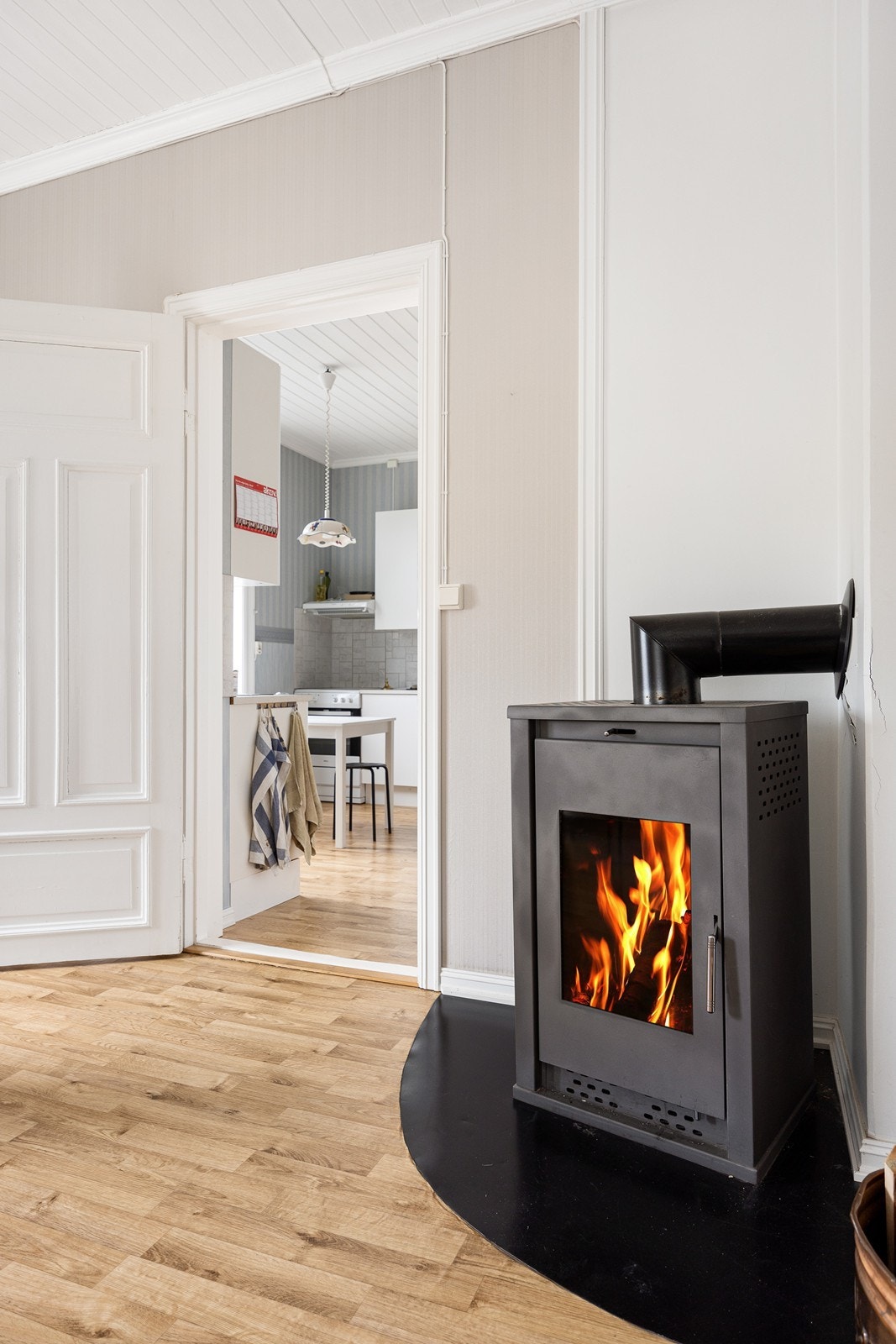 Vedovn i stue i en leilighet. Galleribilde