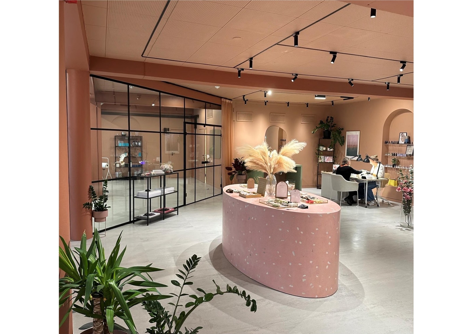 Koselig førsteinntrykk med god plass til innredning/møbler Galleribilde