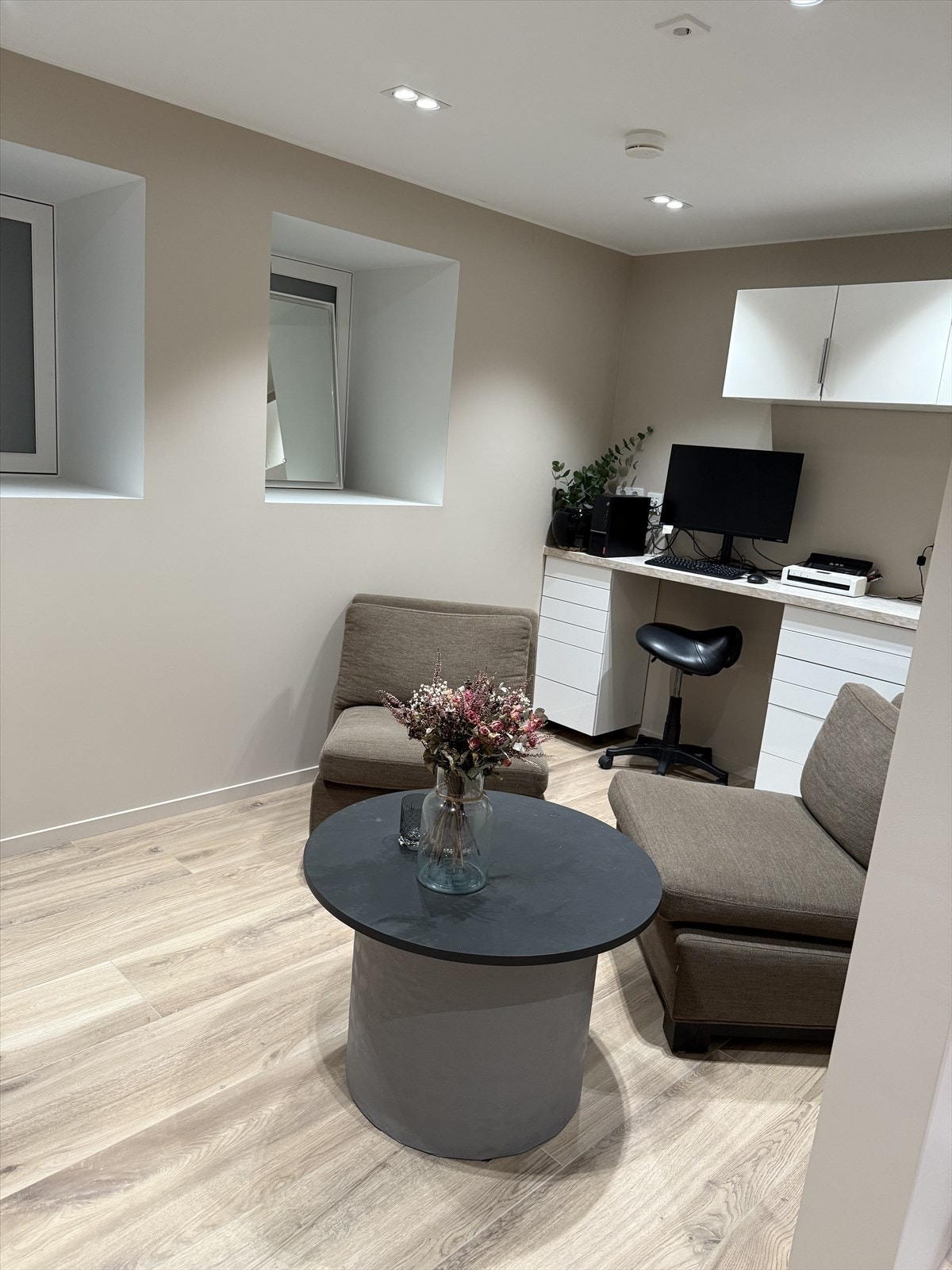 Ledig areal for helserelatert virksomhet eller kontor. Galleribilde