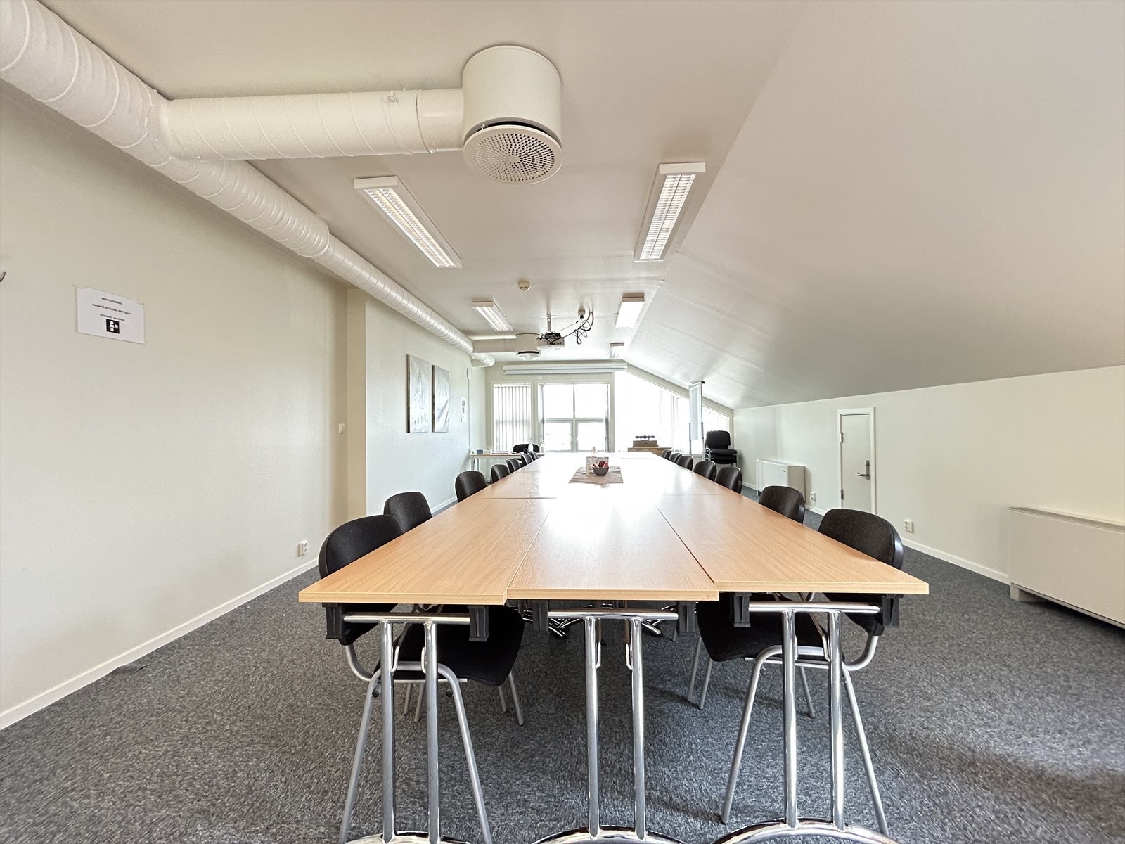 Ventilasjonsanlegget har både kjøle- og varmefunksjon. Galleribilde