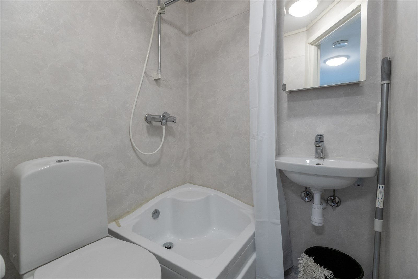 Lunds vei 17 Bad hybler Galleribilde