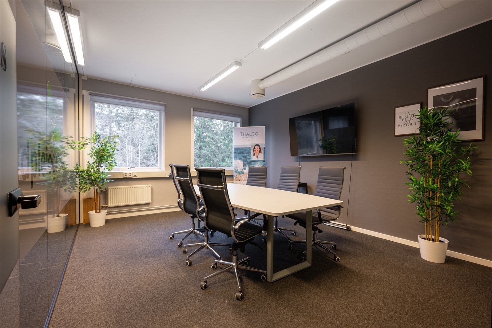 Møterom med glassvegger Galleribilde