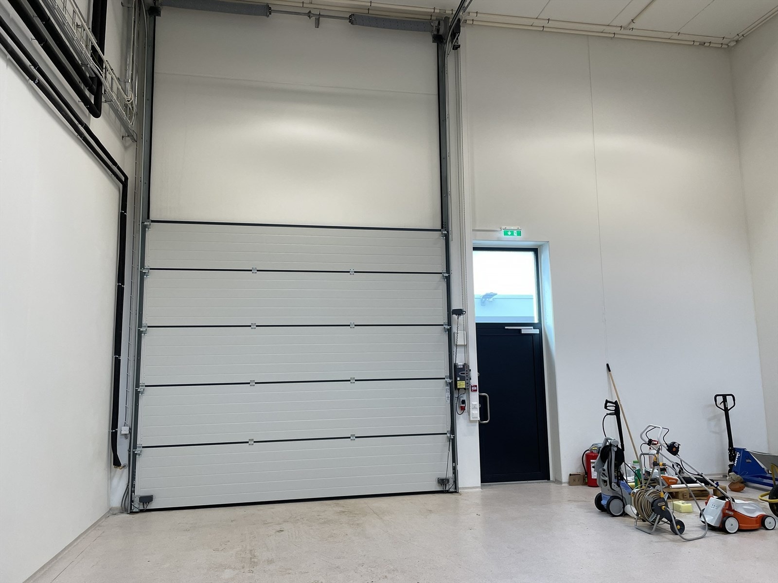 Varemottak inn til lager/verksted/produksjon 1. et Galleribilde