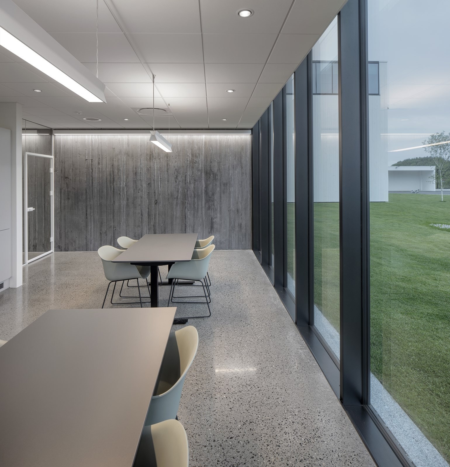 Møterom 1. et. Galleribilde