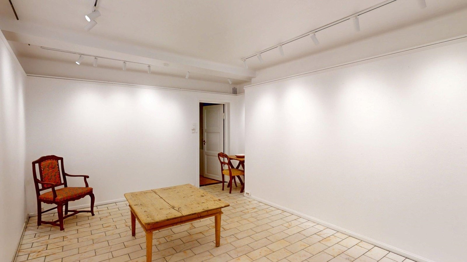 Lokale 2 BTA 28 kvm. Galleribilde