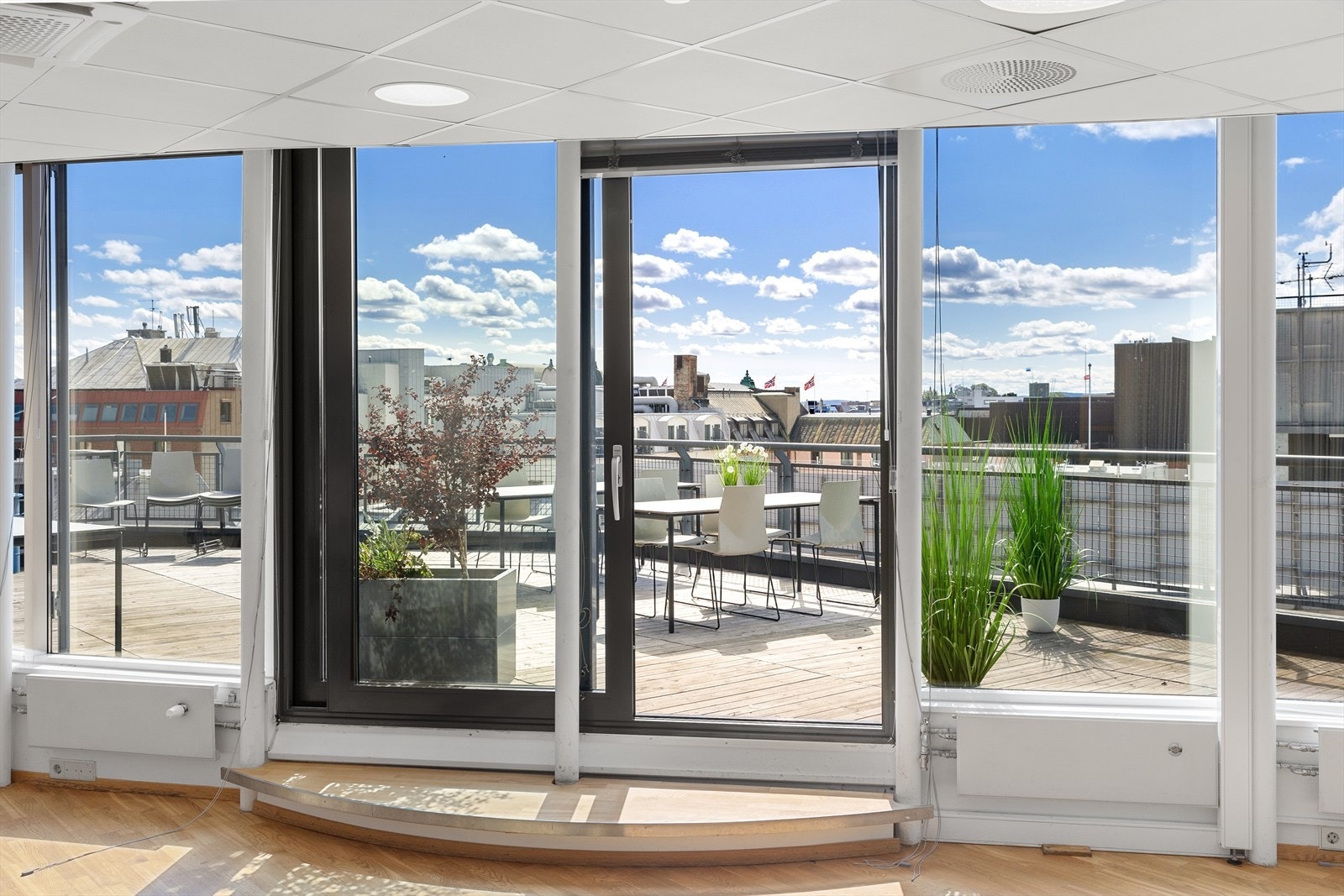 Fantastisk utsikt uten direkte gjenboere. Galleribilde