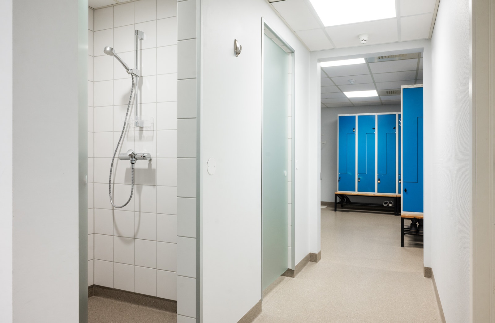 Oppgradert garderobe og dusjfasiliteter Galleribilde