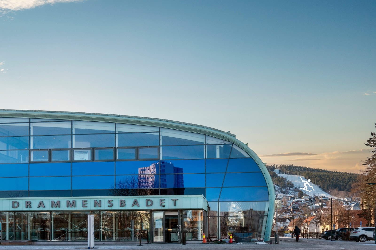 Det er få minutters gange til populære Drammensbadet. Galleribilde