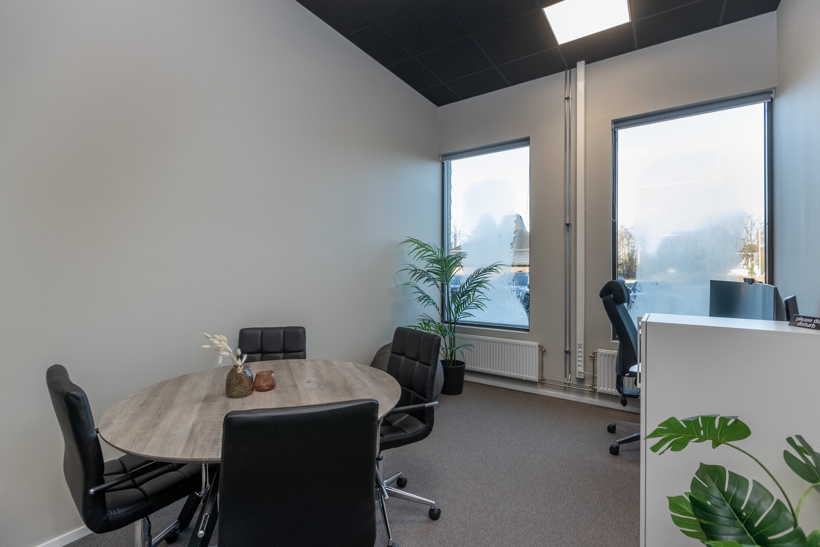 Meget pene og moderne kontorlokaler med høy standard og energieffektive løsninger Galleribilde