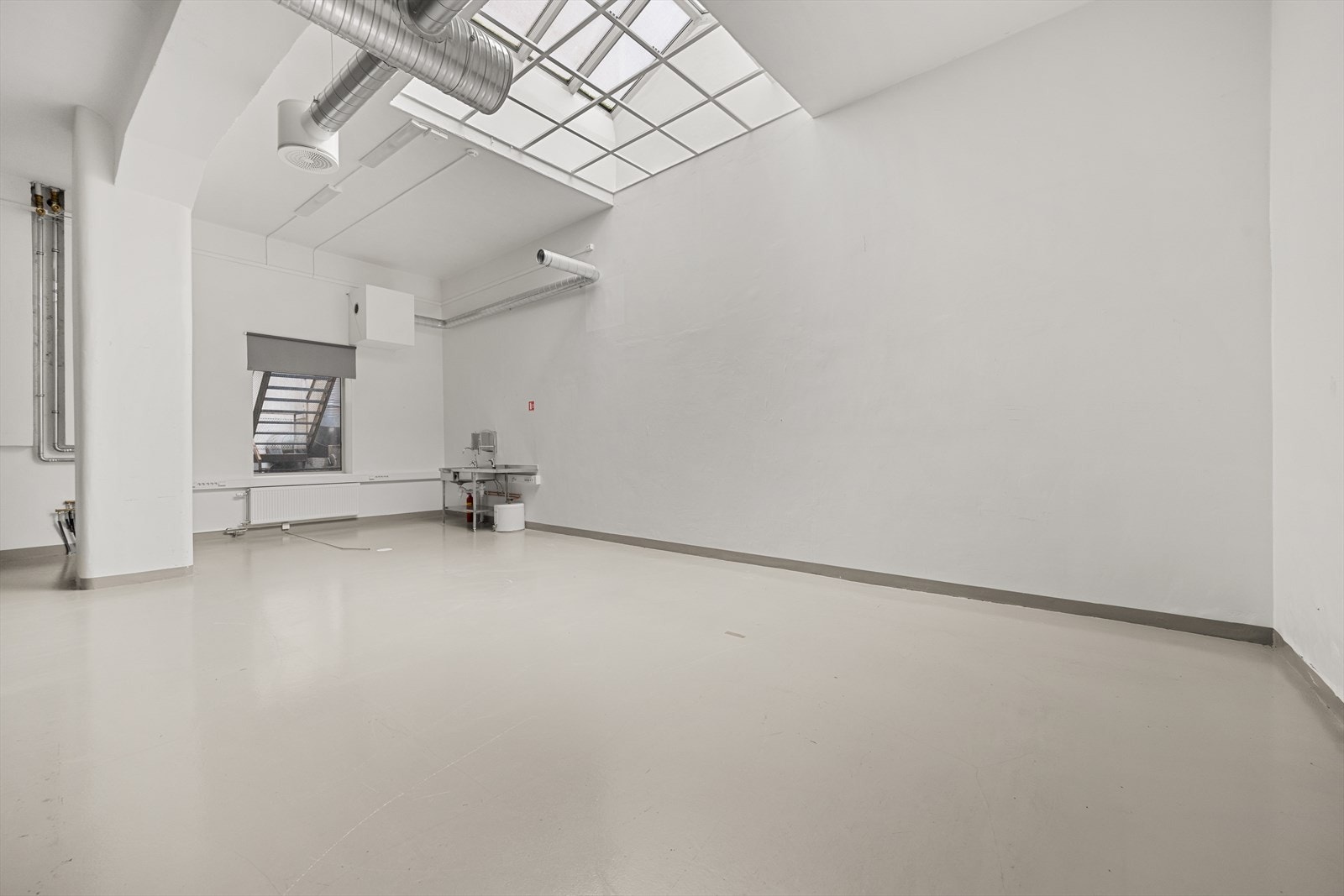 Lager - kan inkluderes i forretningen Galleribilde