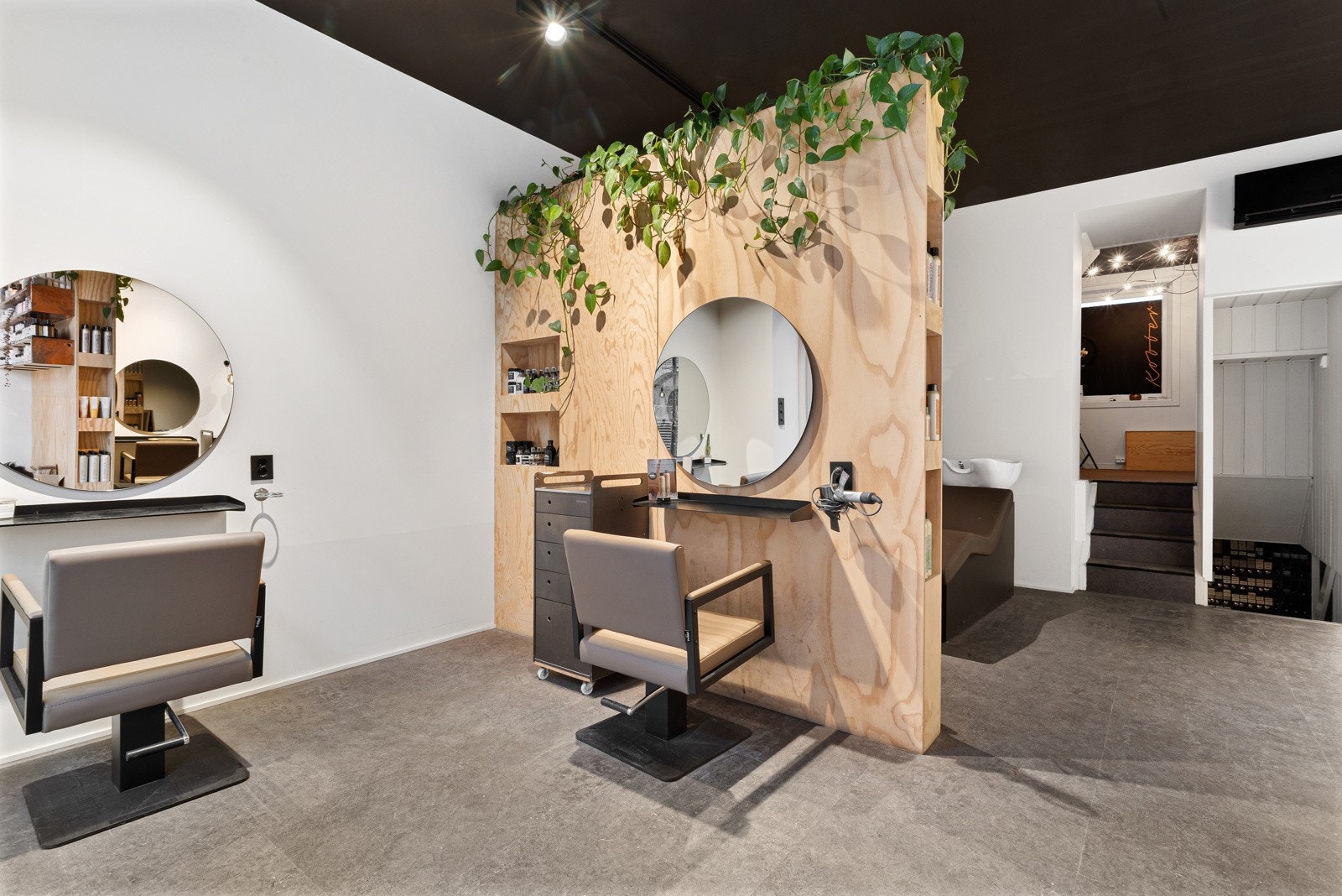 Nyoppusset lokale med høy standard Galleribilde