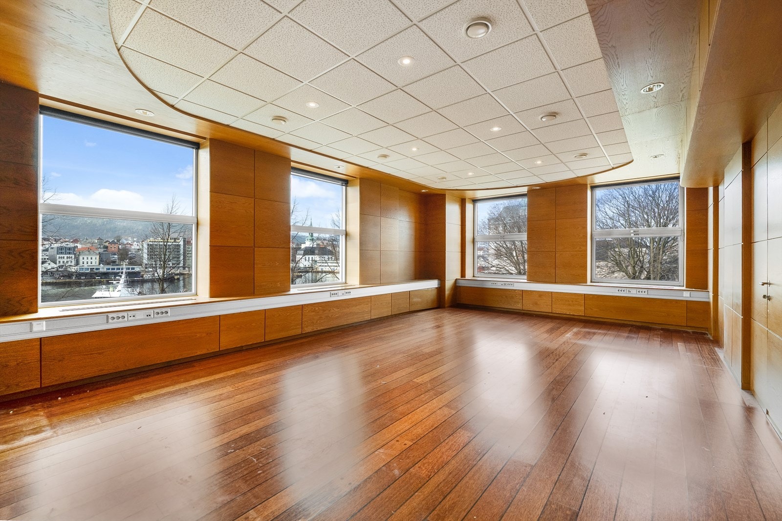 Hjørnekontor i ledig areal i 4. etg. Ca. BTA 500 - 1700 m².