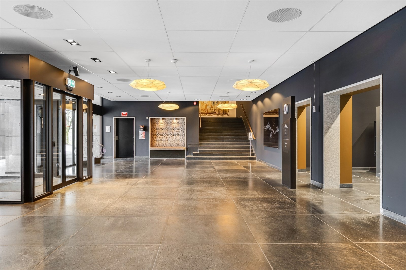 Meget representativt inngangsparti.