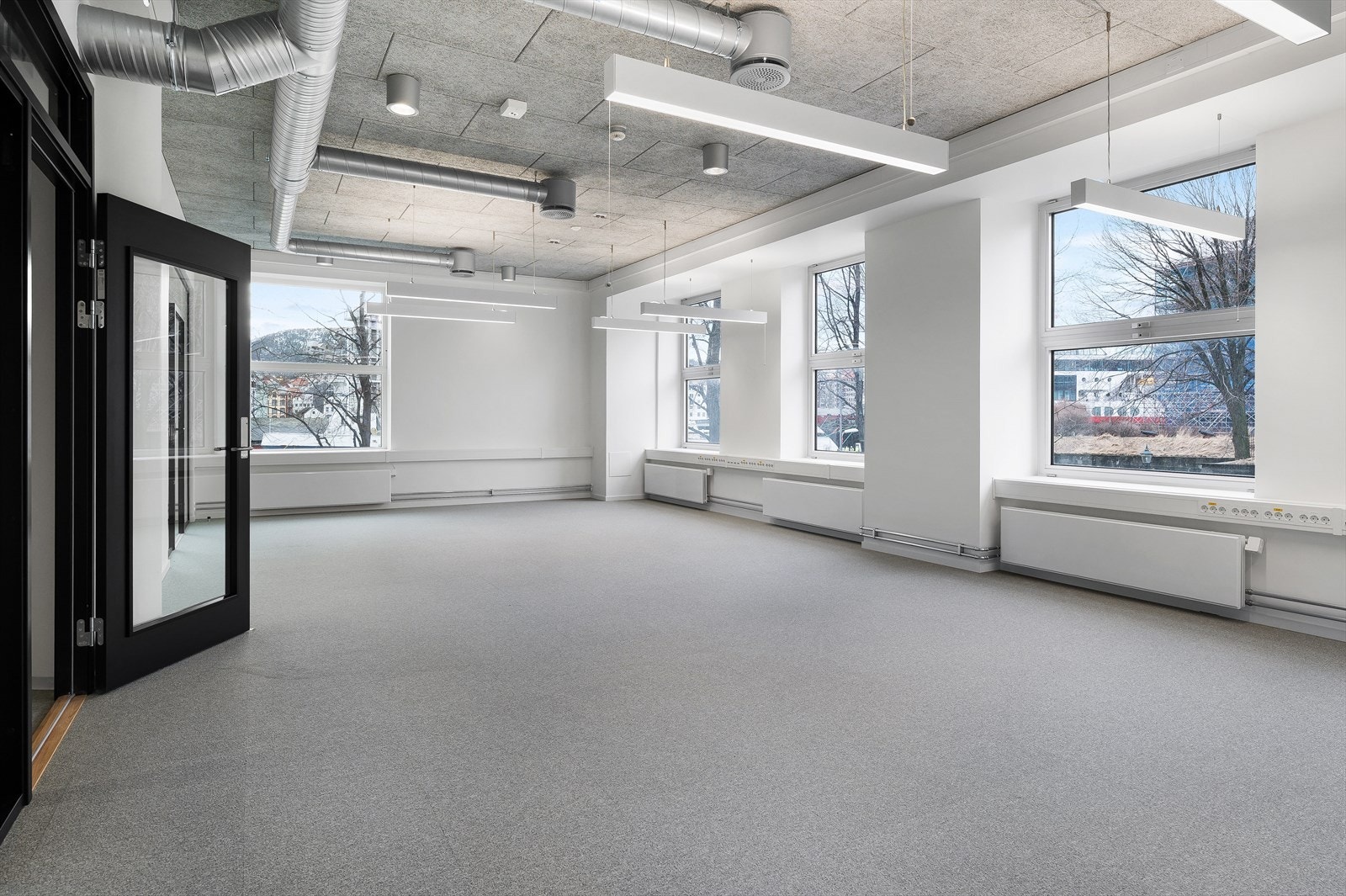 Bilde hentet fra tilsvarende areal  som forrige bilde i 2. etg. hos annen leietaker i bygget.