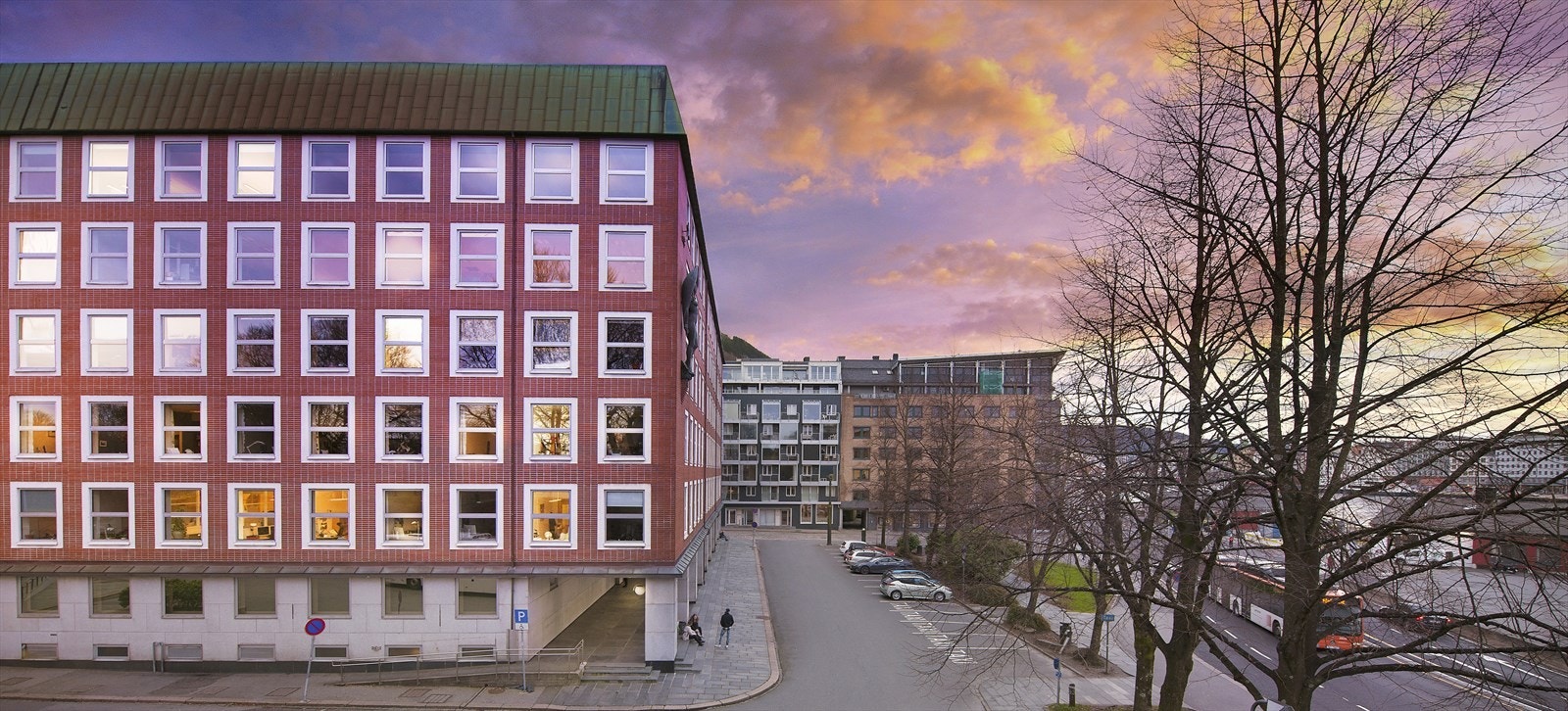 Et av byens flottest kontorbygg på Bryggen i Bergen.
