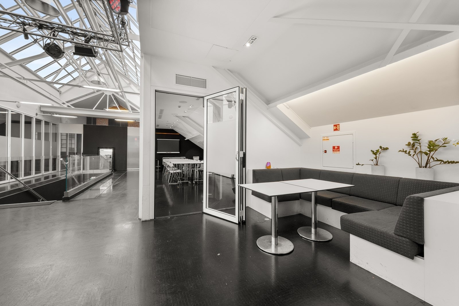 Karenslyst Alle 18 Galleribilde