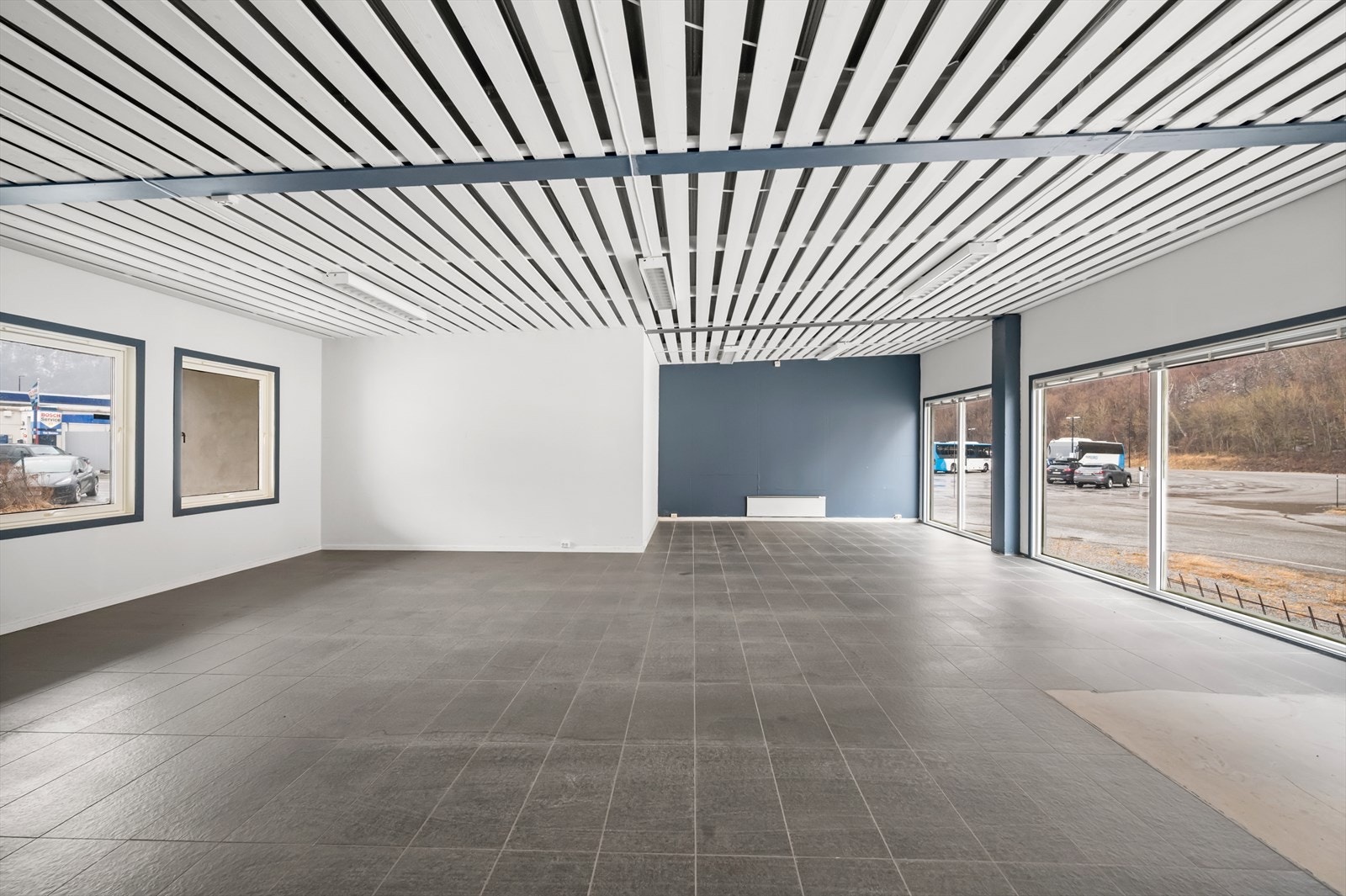 Tidligere har hele bygget vært leid ut slik det er i dag til ca. 40.000,- i mnd. Galleribilde