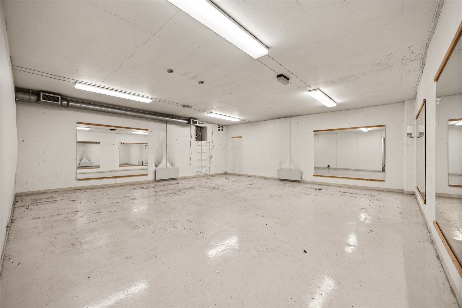 Ledig lager (Tilfluktsrom) Galleribilde