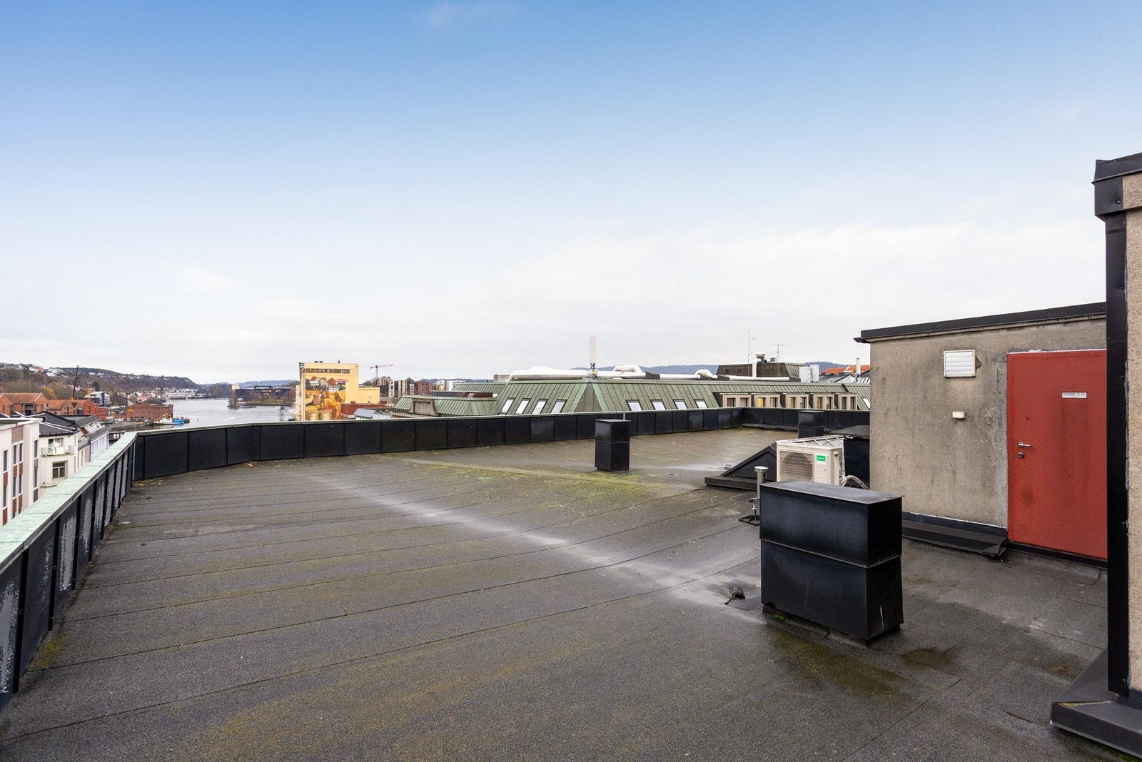 Enkel tilkomst til teknisk fra tak Galleribilde