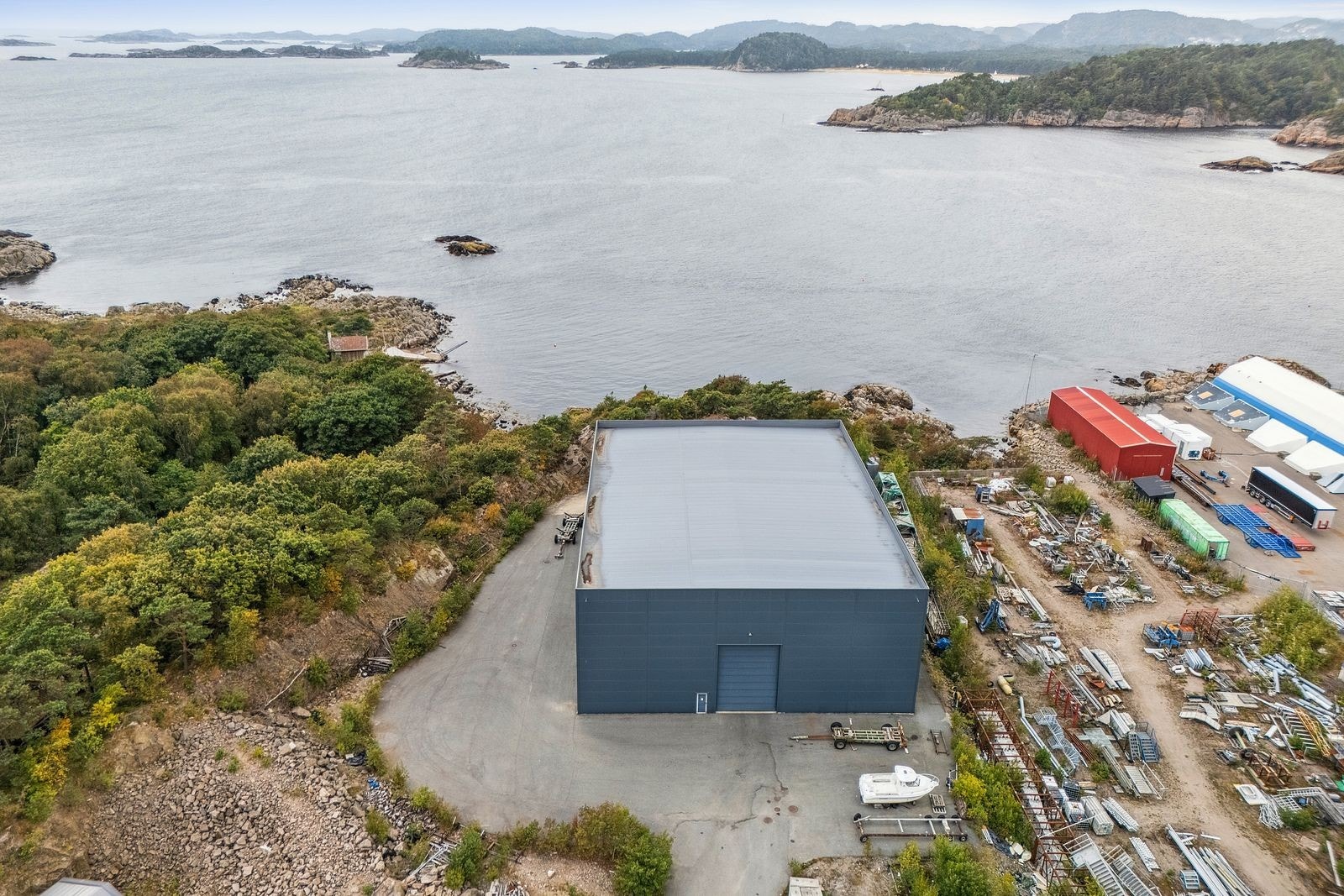 Spennende lager og industribygg med sentral beliggenhet på Gismerøya Galleribilde