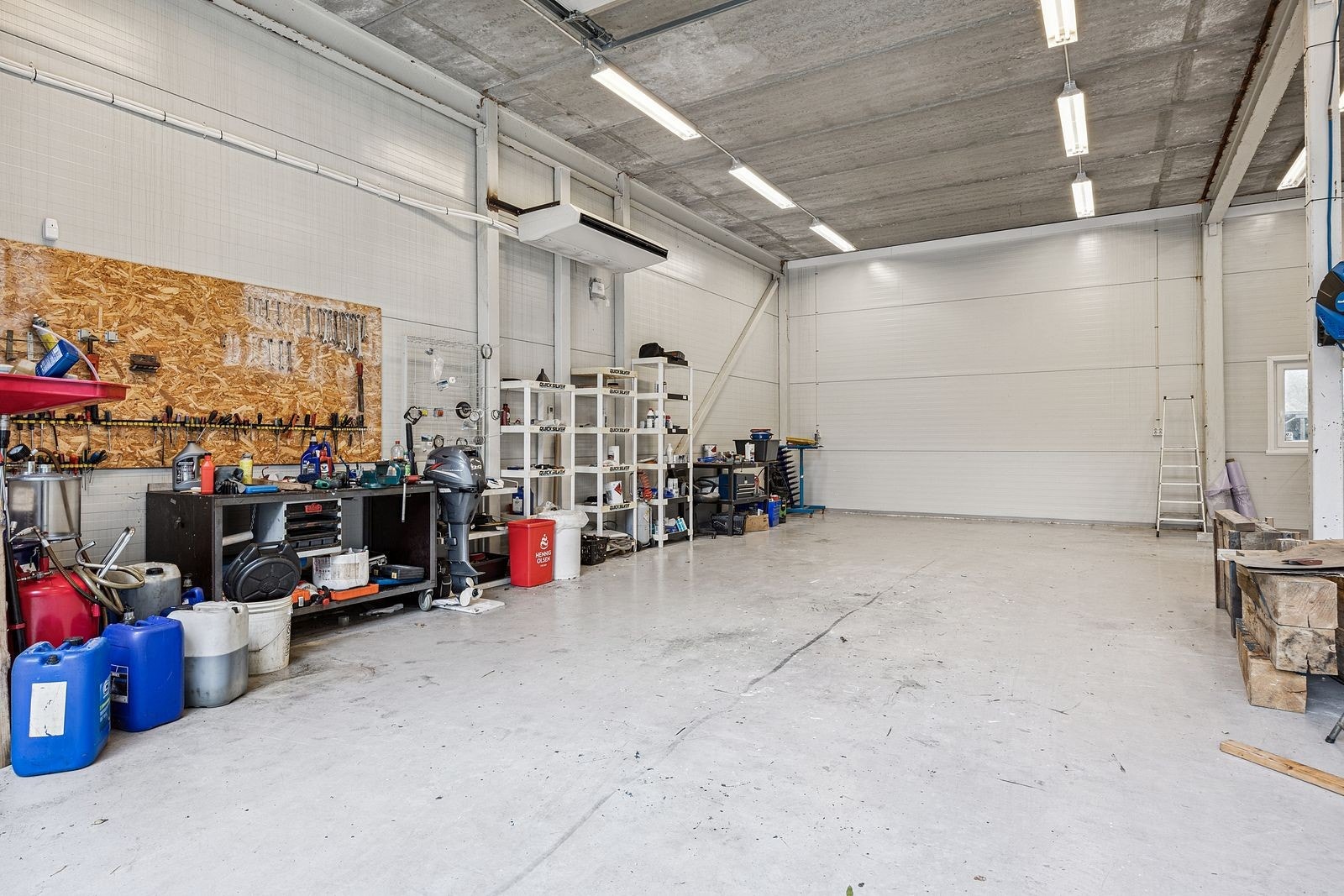 Verksteddel holdes varmt med varmepumpe Galleribilde