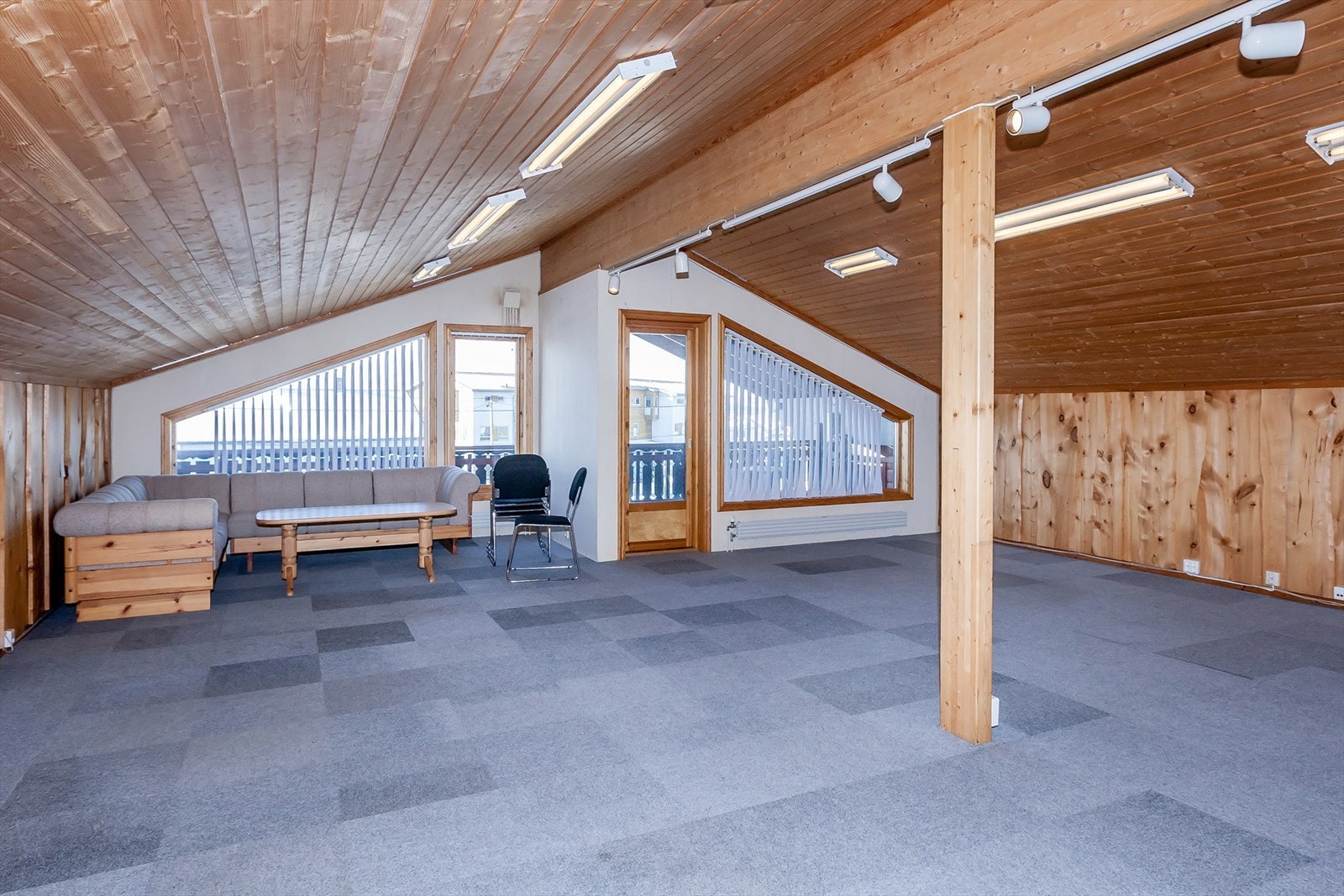 Kontorlokaler eller lag og foreninger i toppetasjen Galleribilde