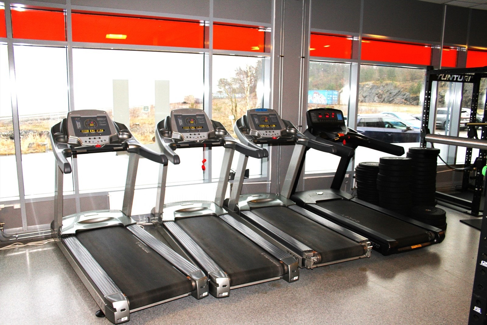 Felles treningsrom med garderobe Galleribilde