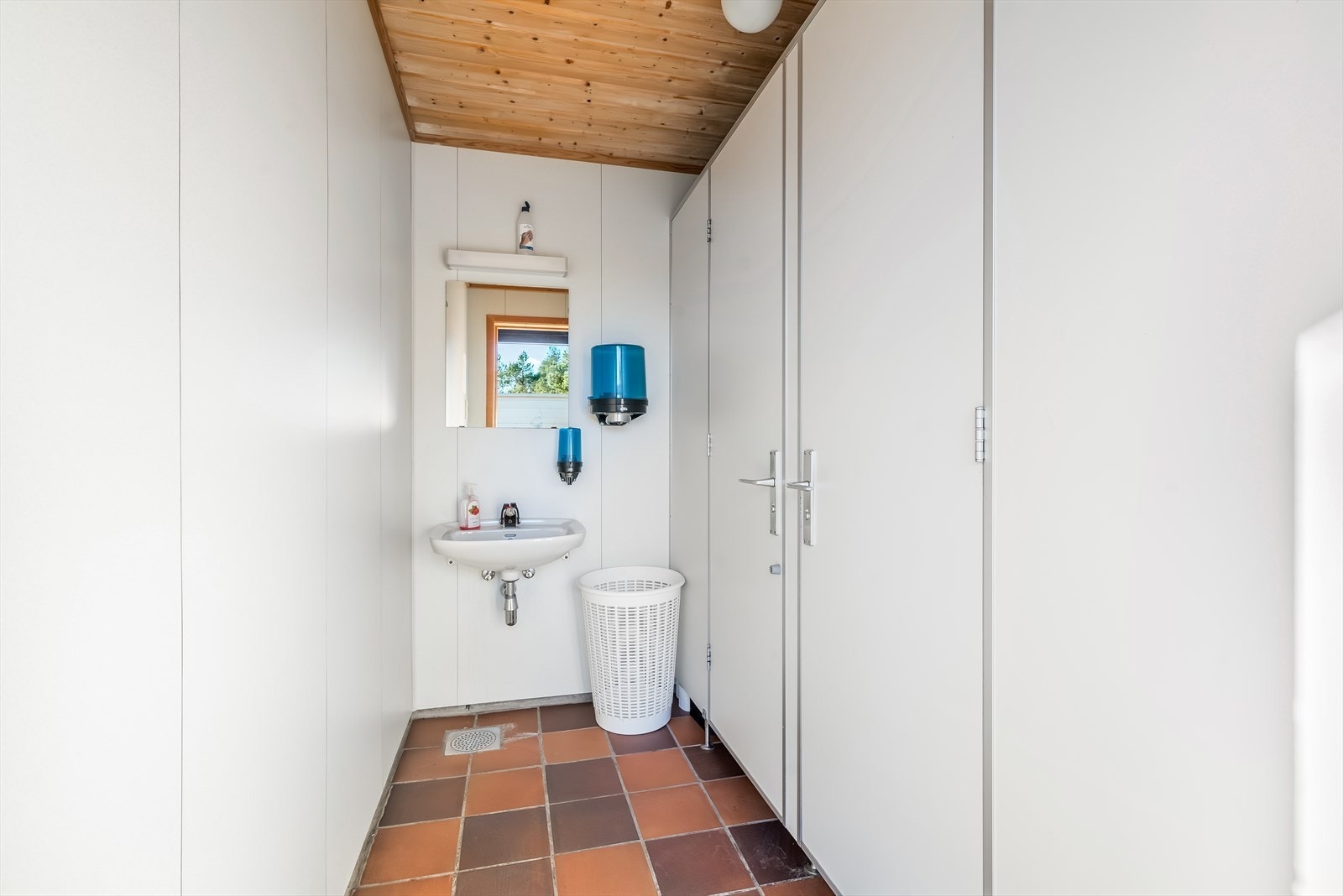 Toalettrom. Galleribilde