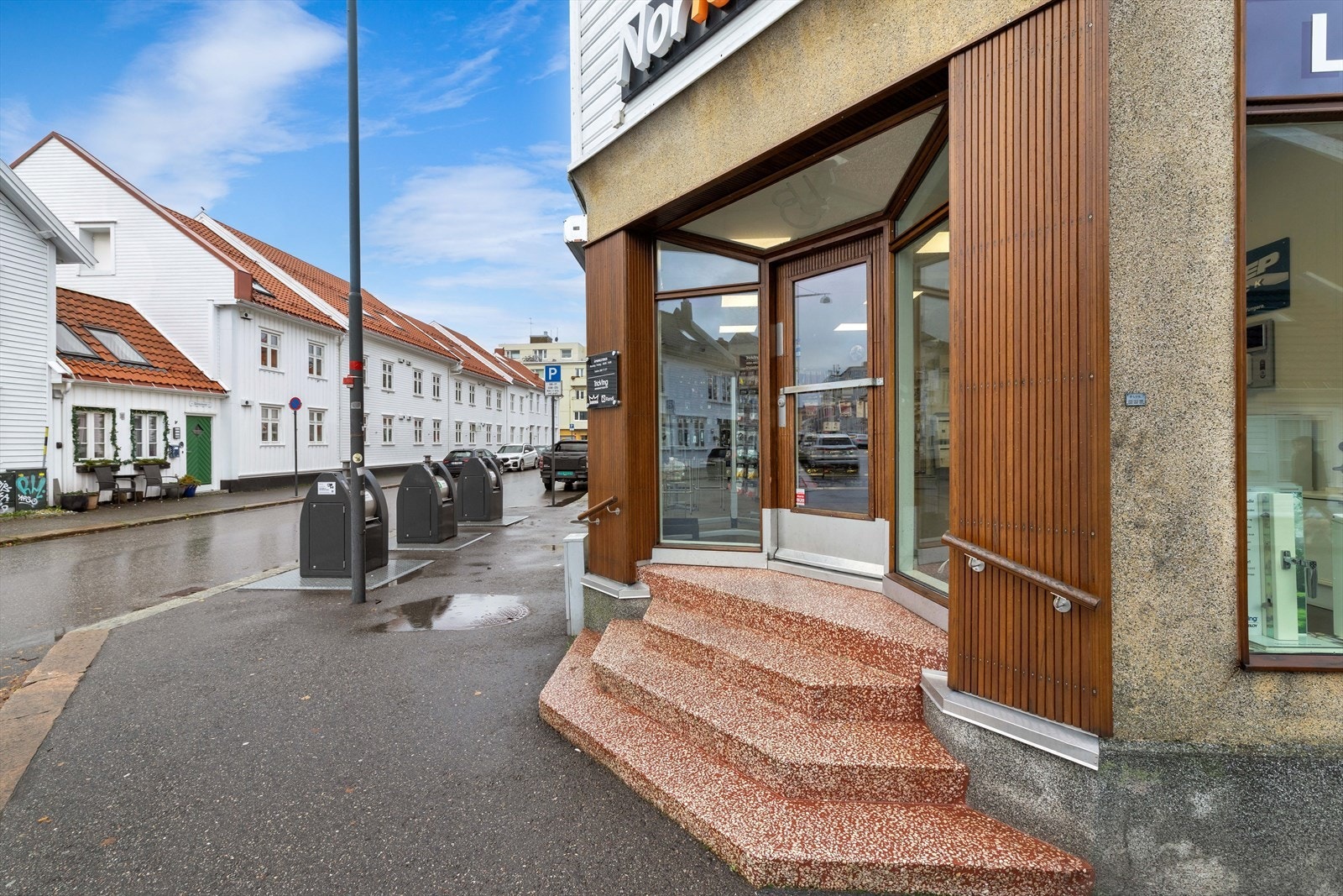 Inngangsparti med klassisk spileløsning Galleribilde