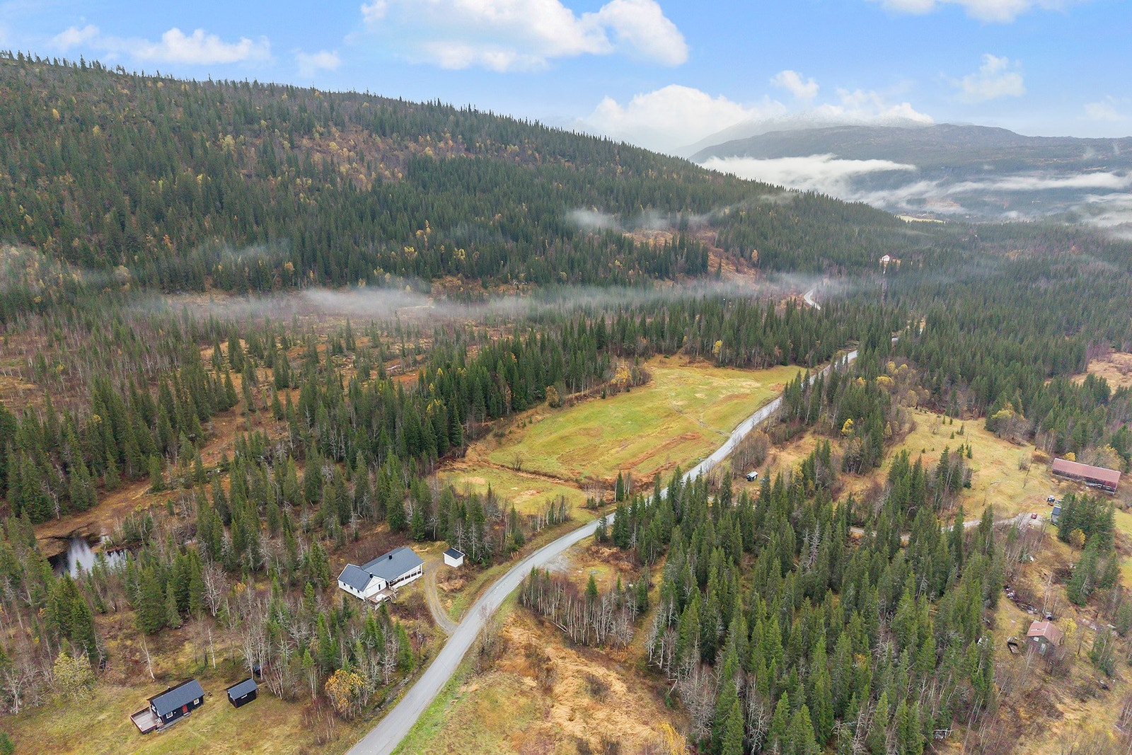 Fantastiske uteområder perfekt for sommerfester, grilling og sosialt samvær Galleribilde