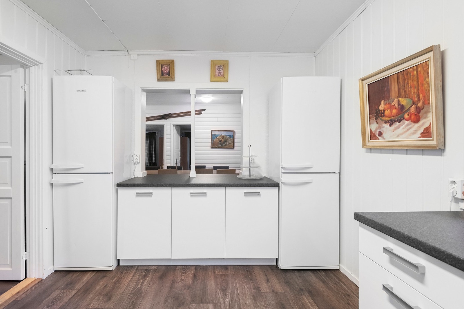 Kjøkkenet kombinerer størrelse og funksjonalitet, perfekt for store anledninger Galleribilde