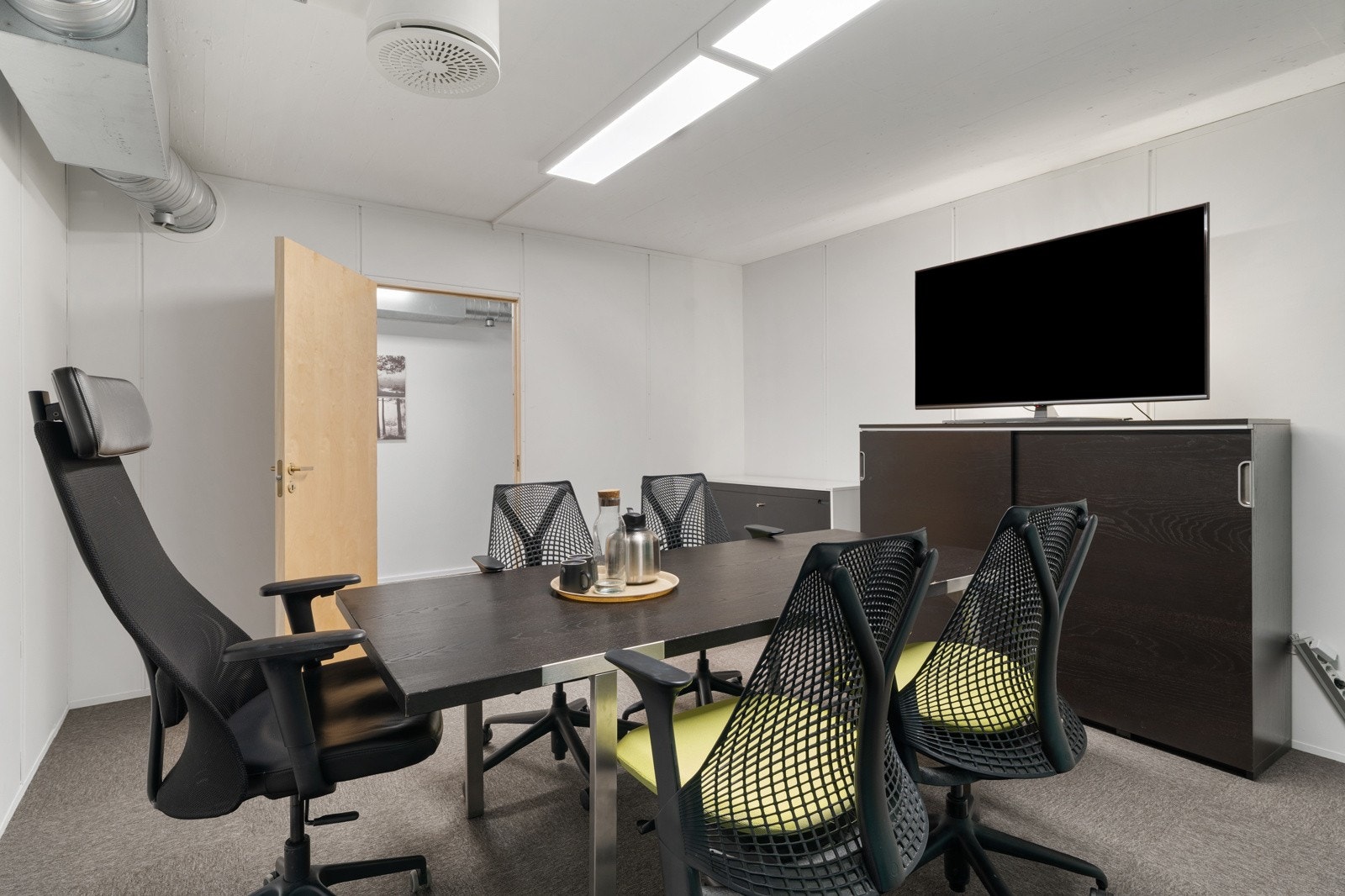 Møterom på ca. 16,5 kvm. Galleribilde