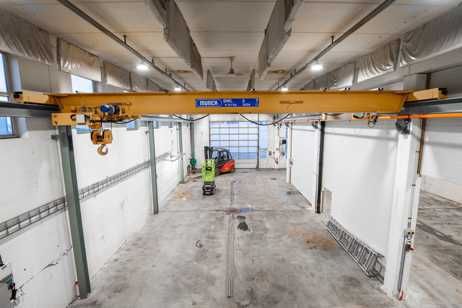 Traversjkran i begge verkstedhaller Galleribilde