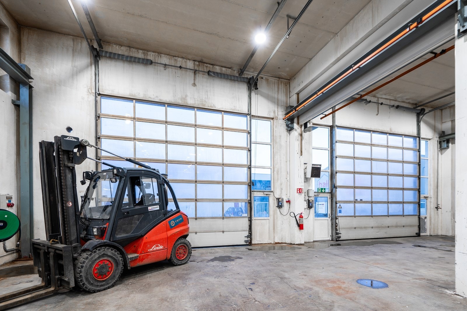 2 høye kjøreporter Galleribilde