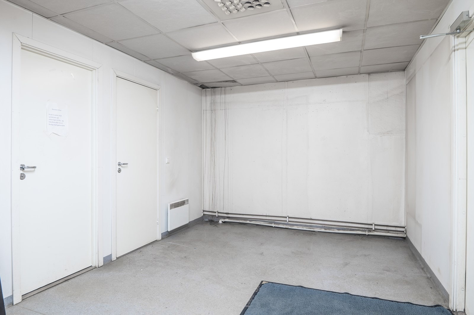 Garderober og toaletter under kontormessanin Galleribilde