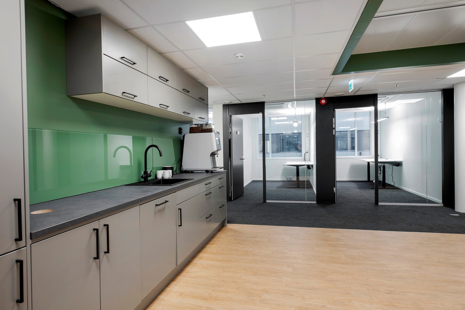 Tekjøkken og sosial sone. Galleribilde