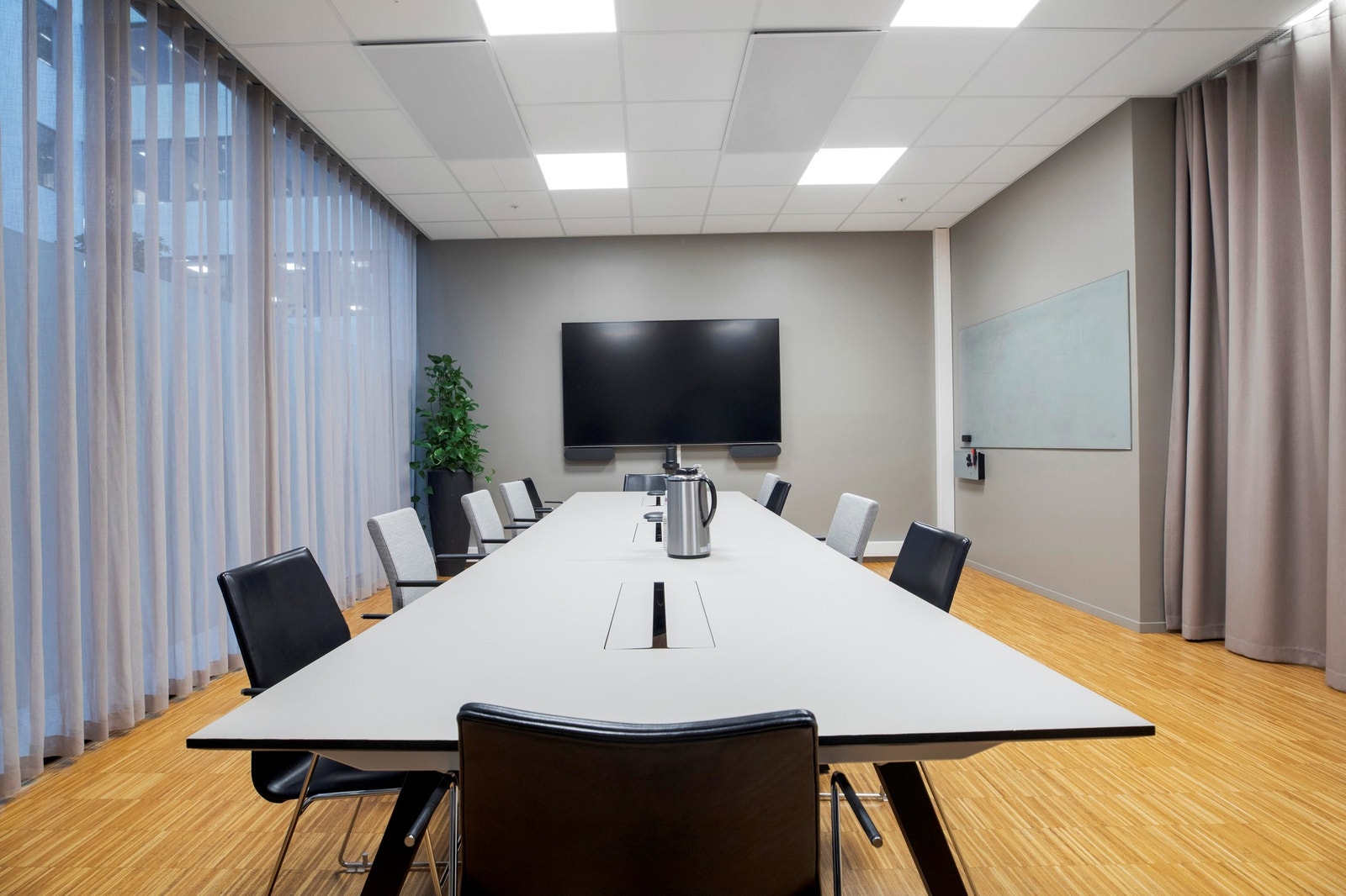 Felles møterom for 10-12 personer. Galleribilde