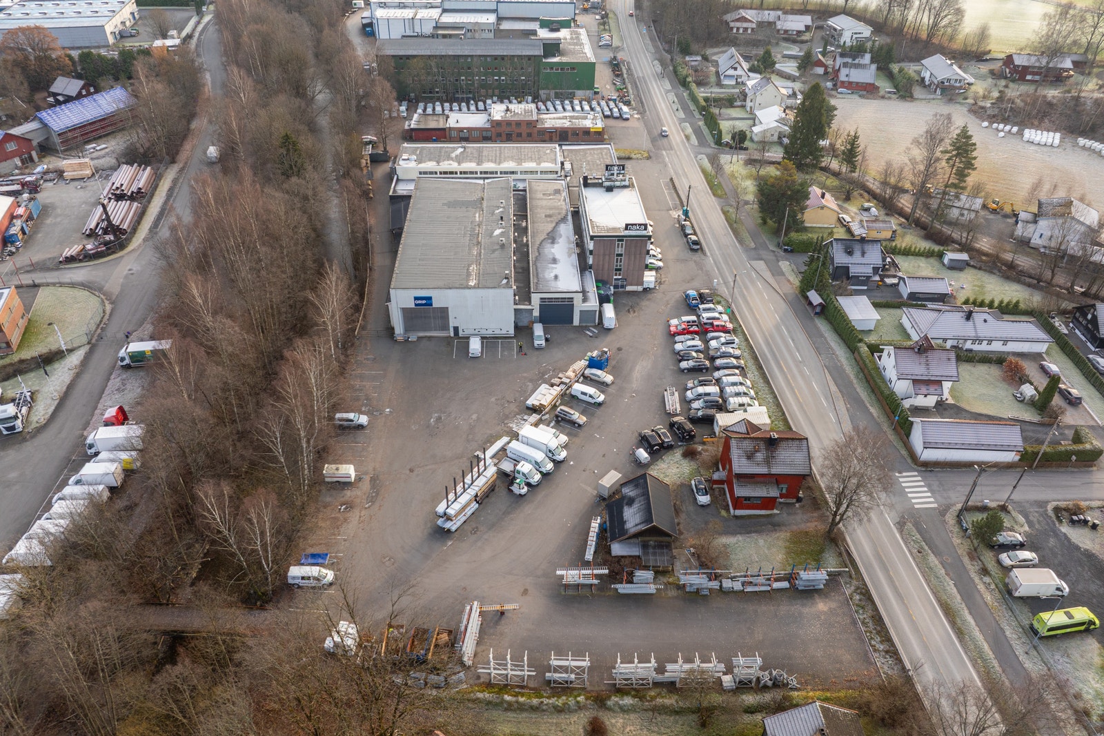 Det kan tilbys ca. 1 500 kvm utelagring. Galleribilde