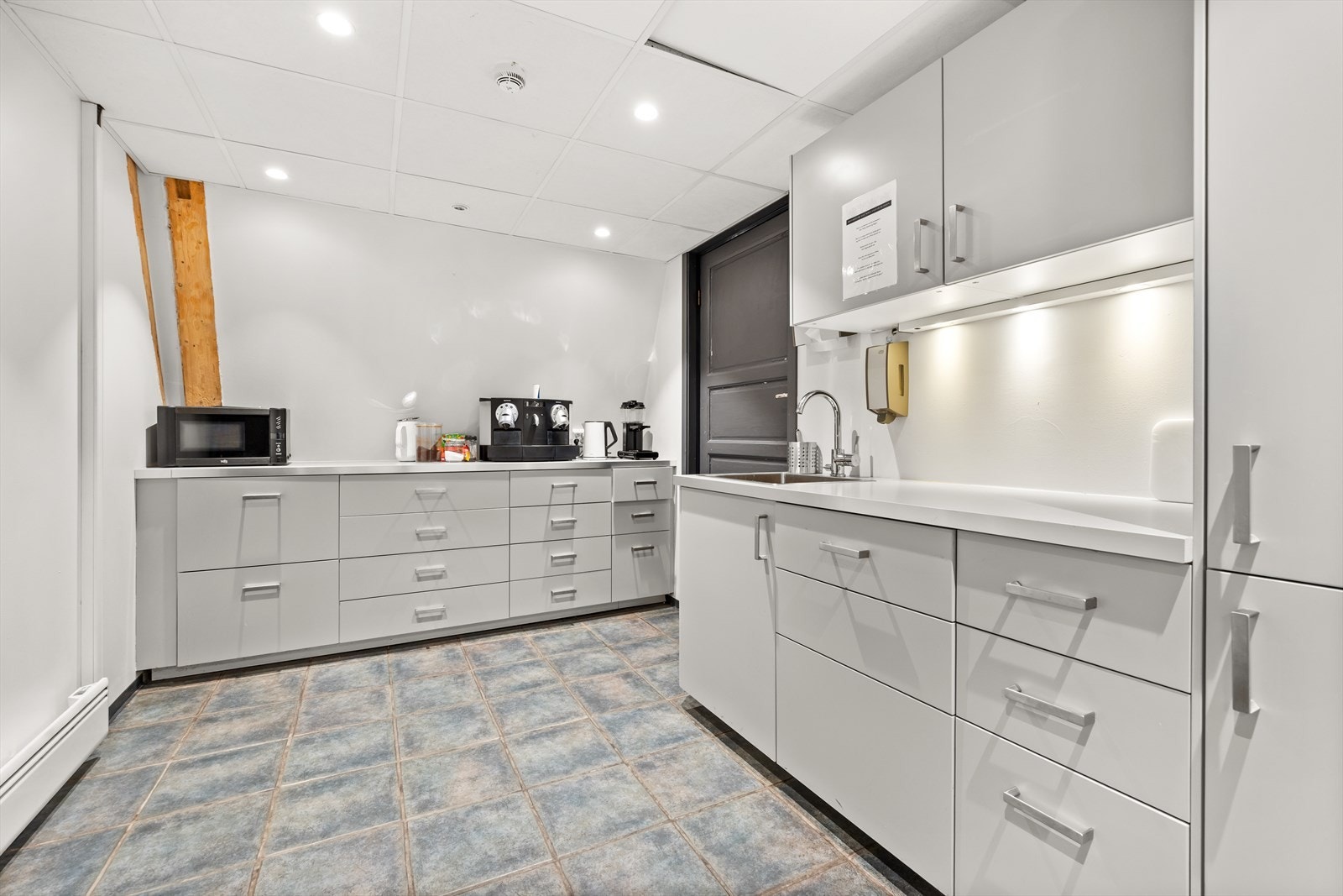 Kjøkken. Kontorlokale 1 BTA 321 kvm. Galleribilde