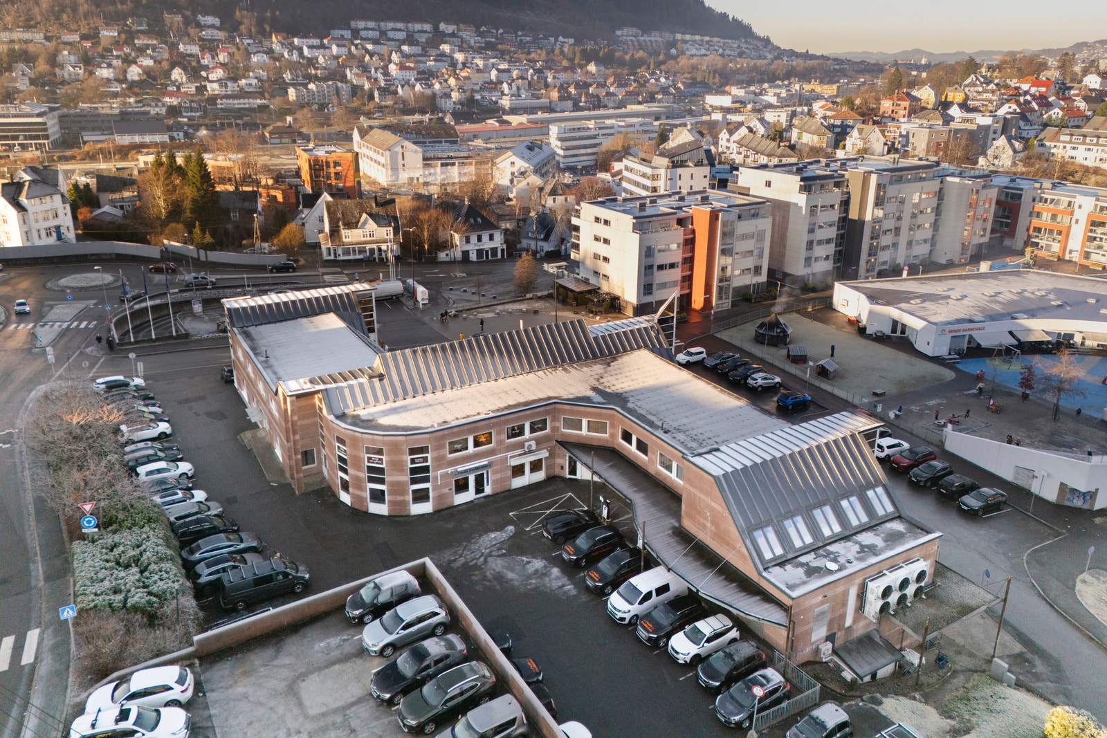 Sentralt beliggende på Minde med enkel adkomst til resten av Bergen. Galleribilde