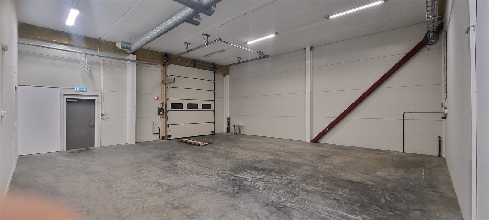 Ca. 241 kvm BTA lagerareal ledig Galleribilde