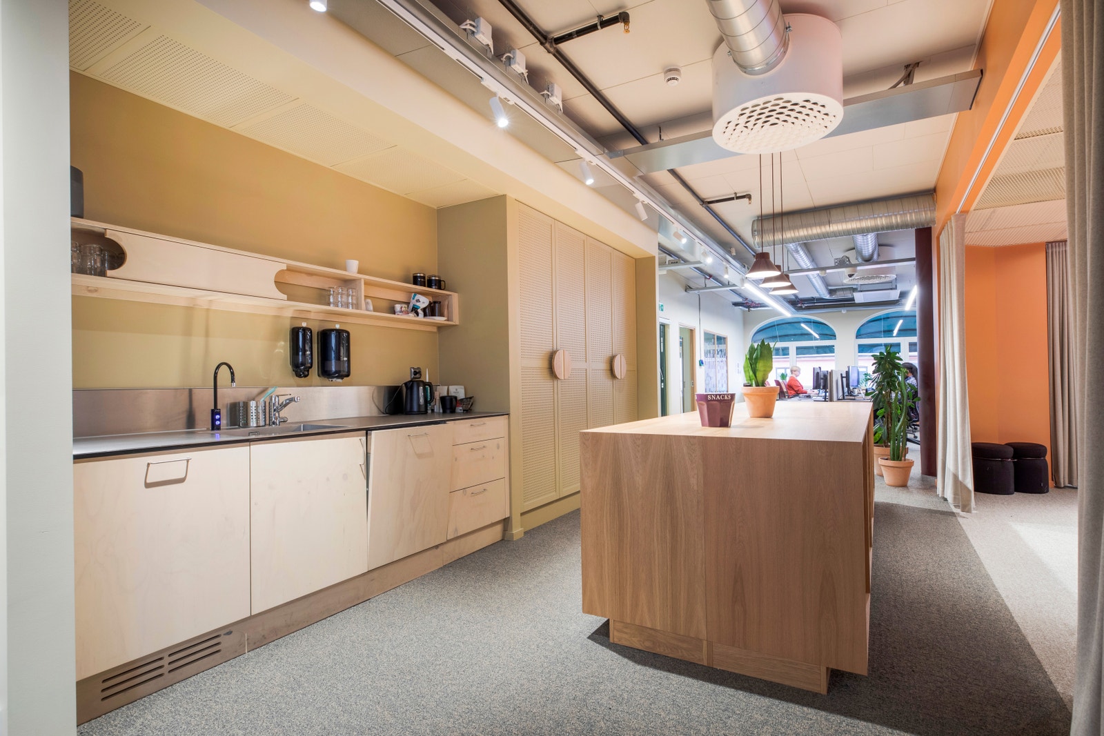 Moderne og stilrent kjøkken Galleribilde