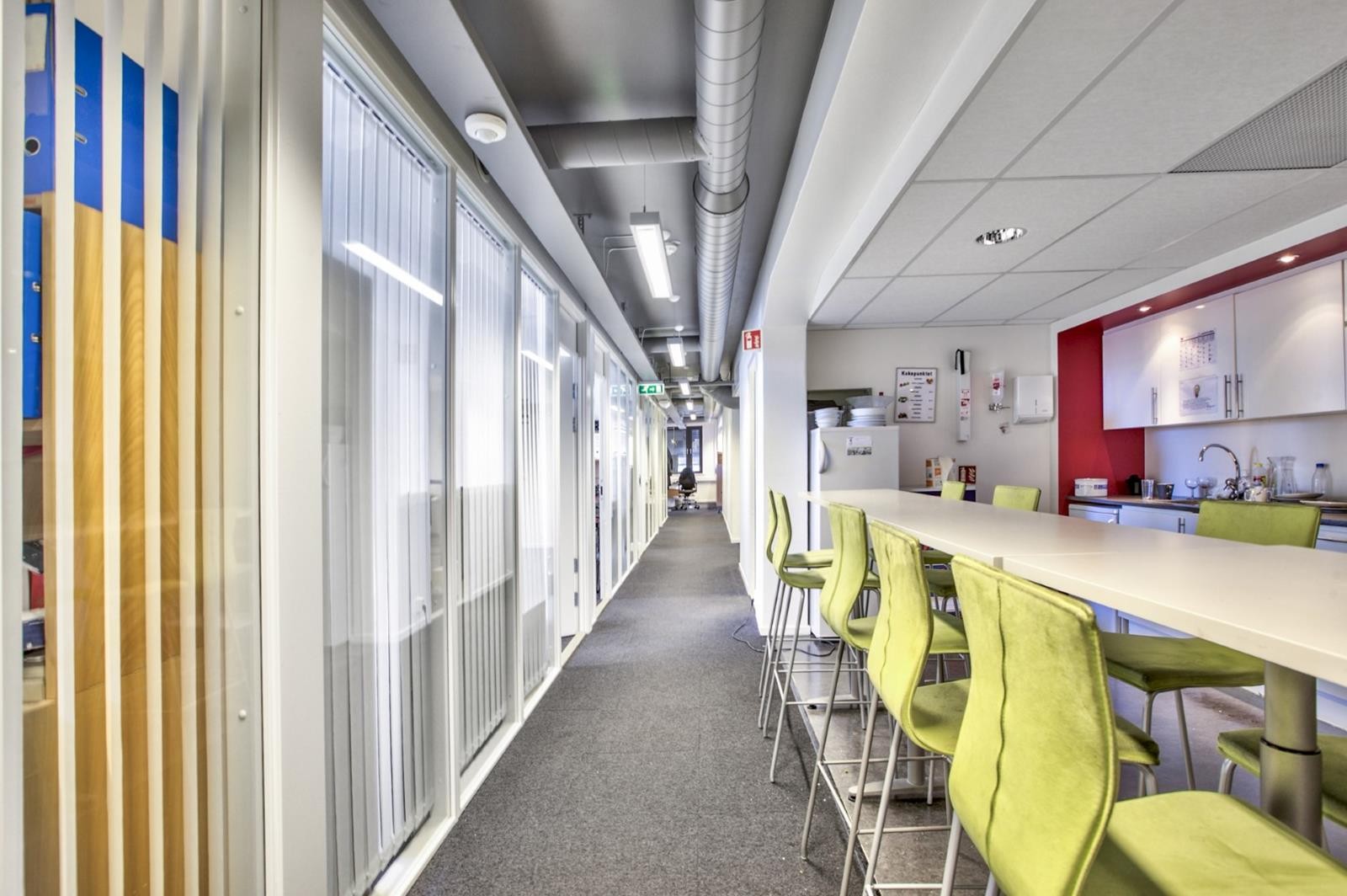 God og moderne standard i 3 og 4 Etg. Hver etasje har eget kjøkken og sosiale soner. Galleribilde