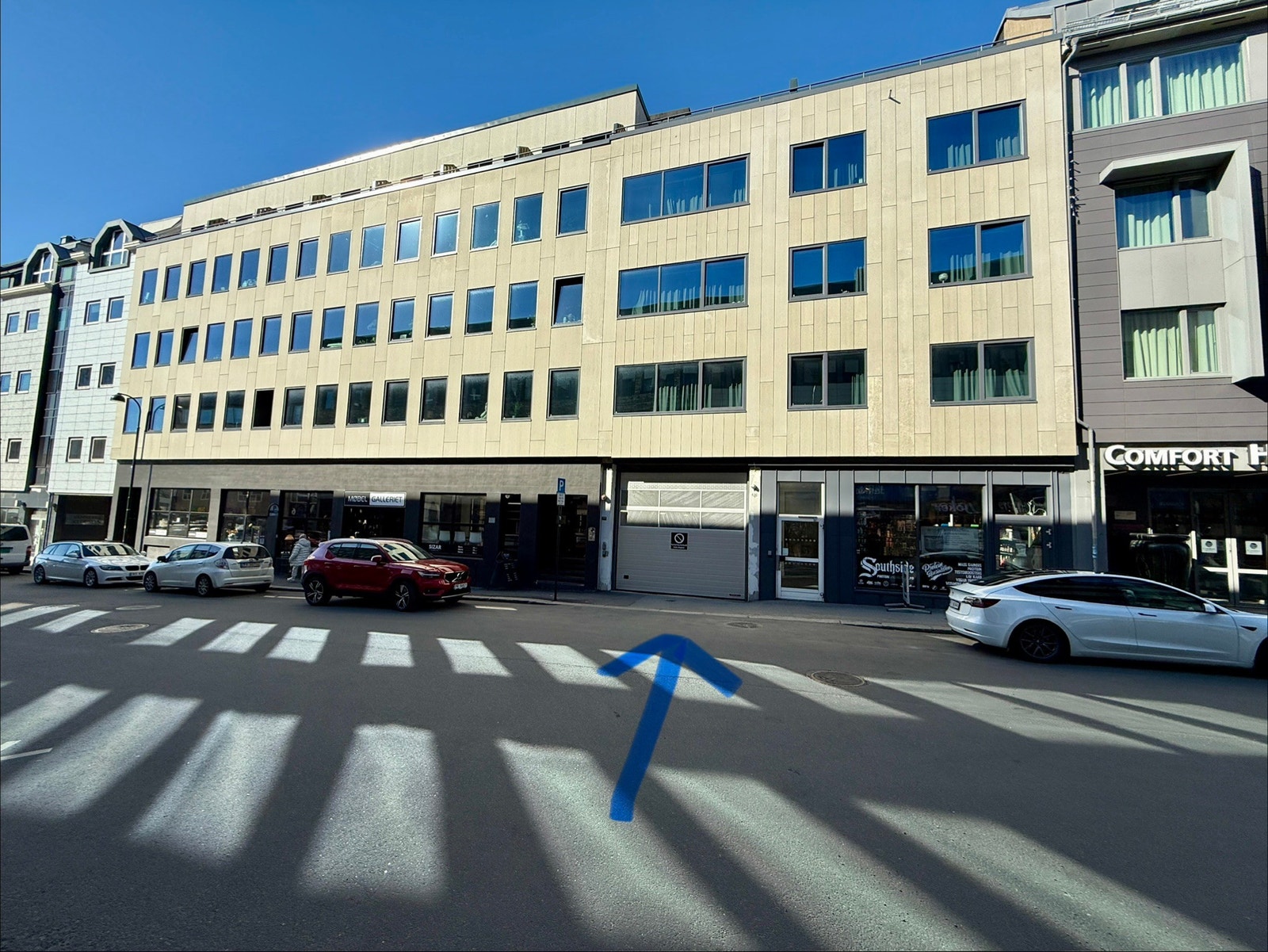 Lagerene er i kjelleren under Skippergata 3. Galleribilde