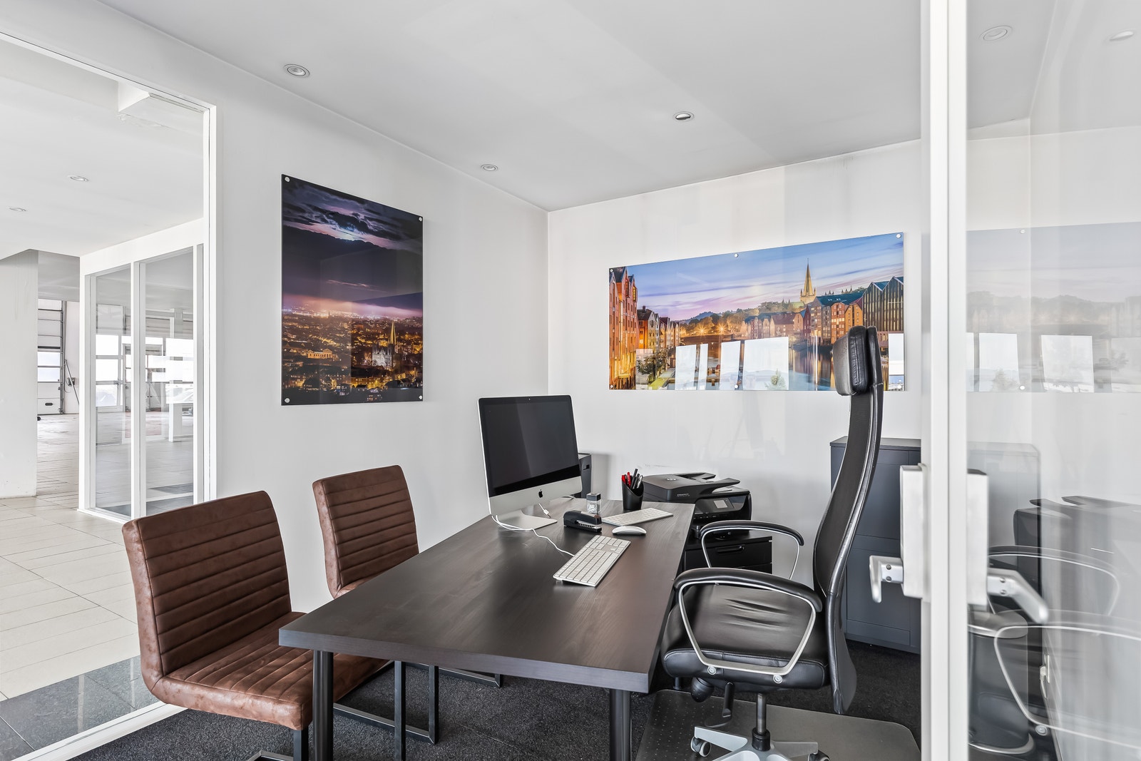 Kontor Magnus Lagabøters veg 6. Galleribilde