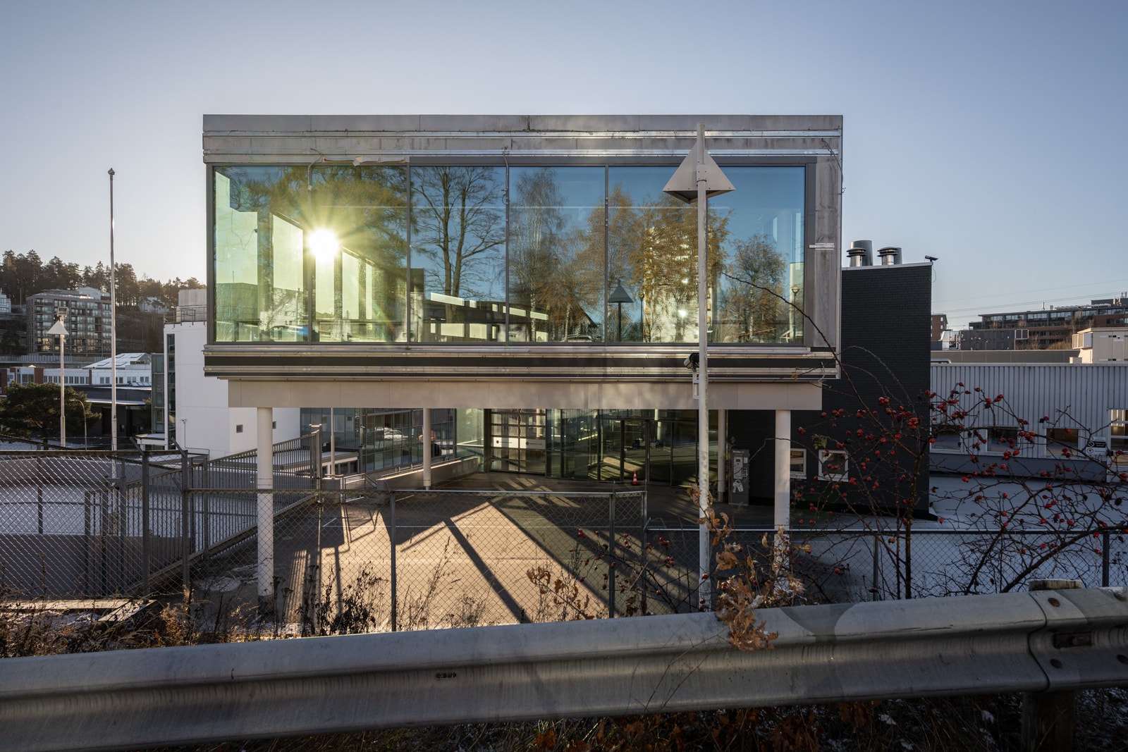 Fullt bilanlegg med en attraktiv beliggenhet på Bryn. Galleribilde