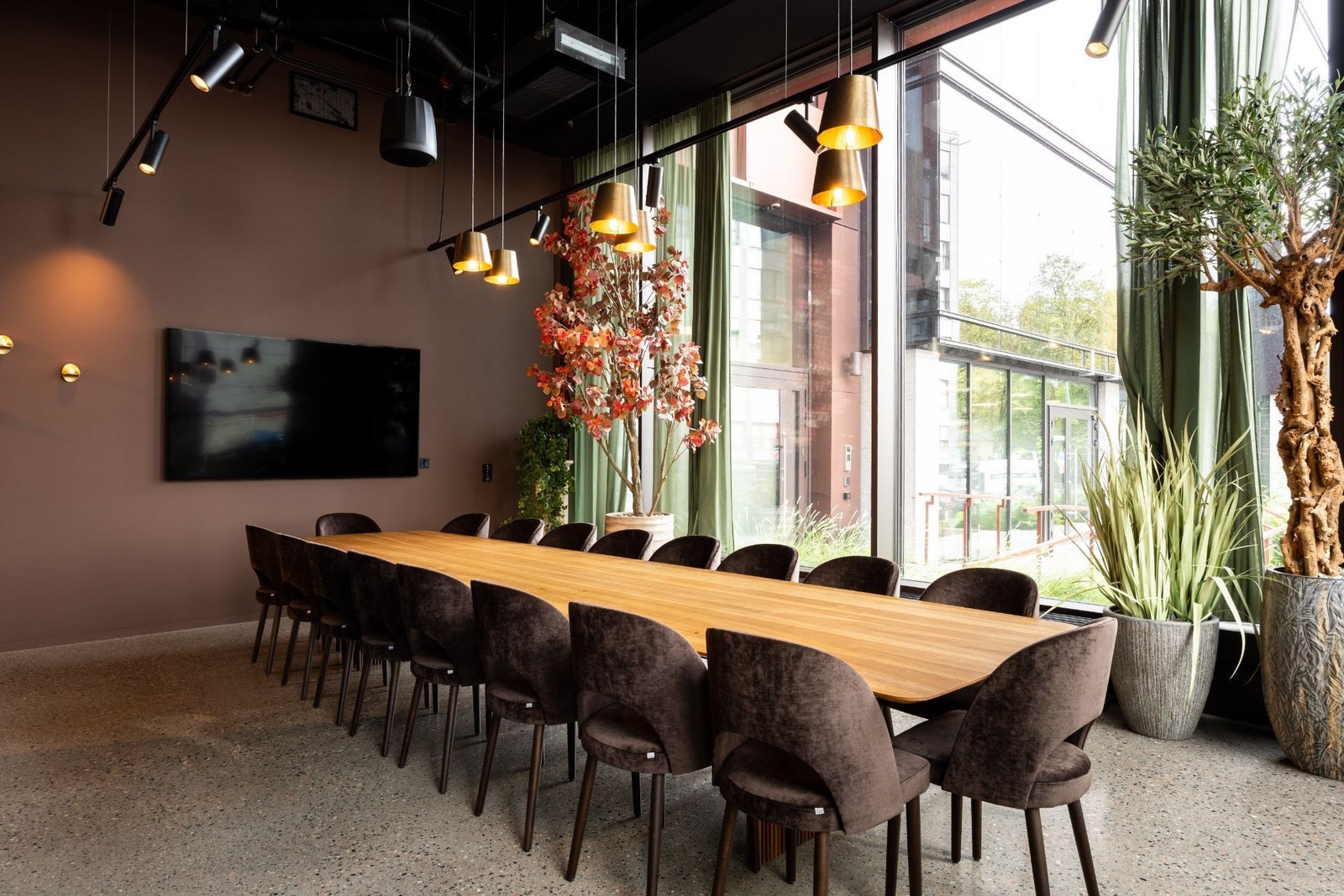 Møterom i personalrestaurant Galleribilde