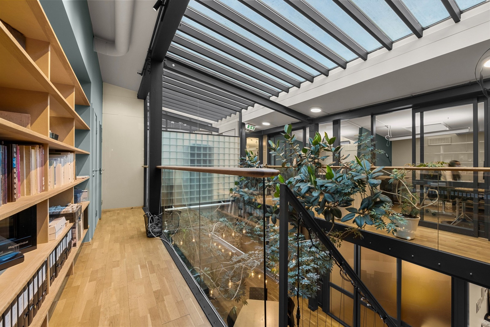 Lokalet forbindes med interntrapp opp til 4. etasje. Galleribilde