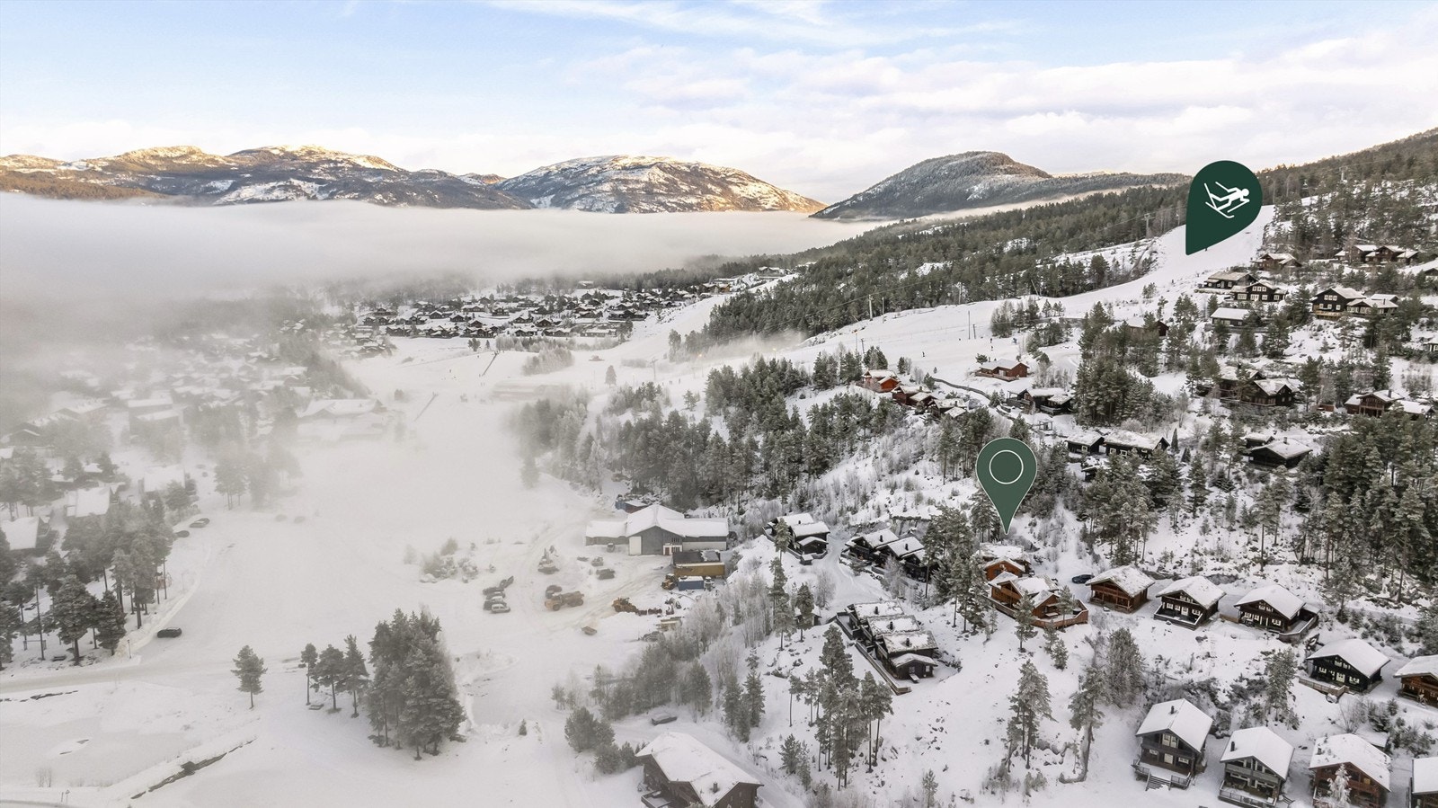 Velkommen til Vrådal - et idyllisk og attraktivt feriested som har vokst i popularitet de siste årene, og det med god grunn. Her får du ekte fjell- og naturopplevelser kombinert med et imponerende aktivitetstilbud, året rundt. Galleribilde